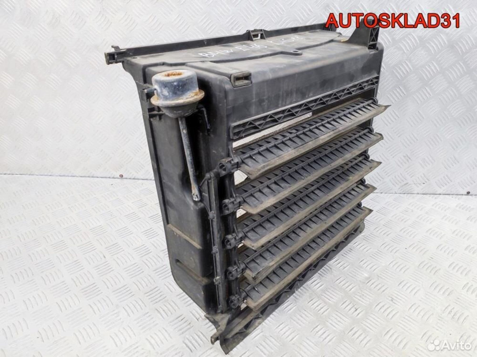 Диффузор вентилятора BMW 3 E46 157048048 Дизель, 1700 рублей, Дубовое