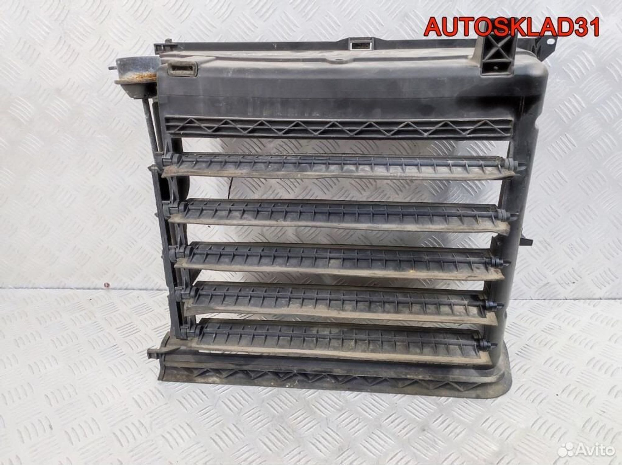 Диффузор вентилятора BMW 3 E46 157048048 Дизель, 1700 рублей, Дубовое