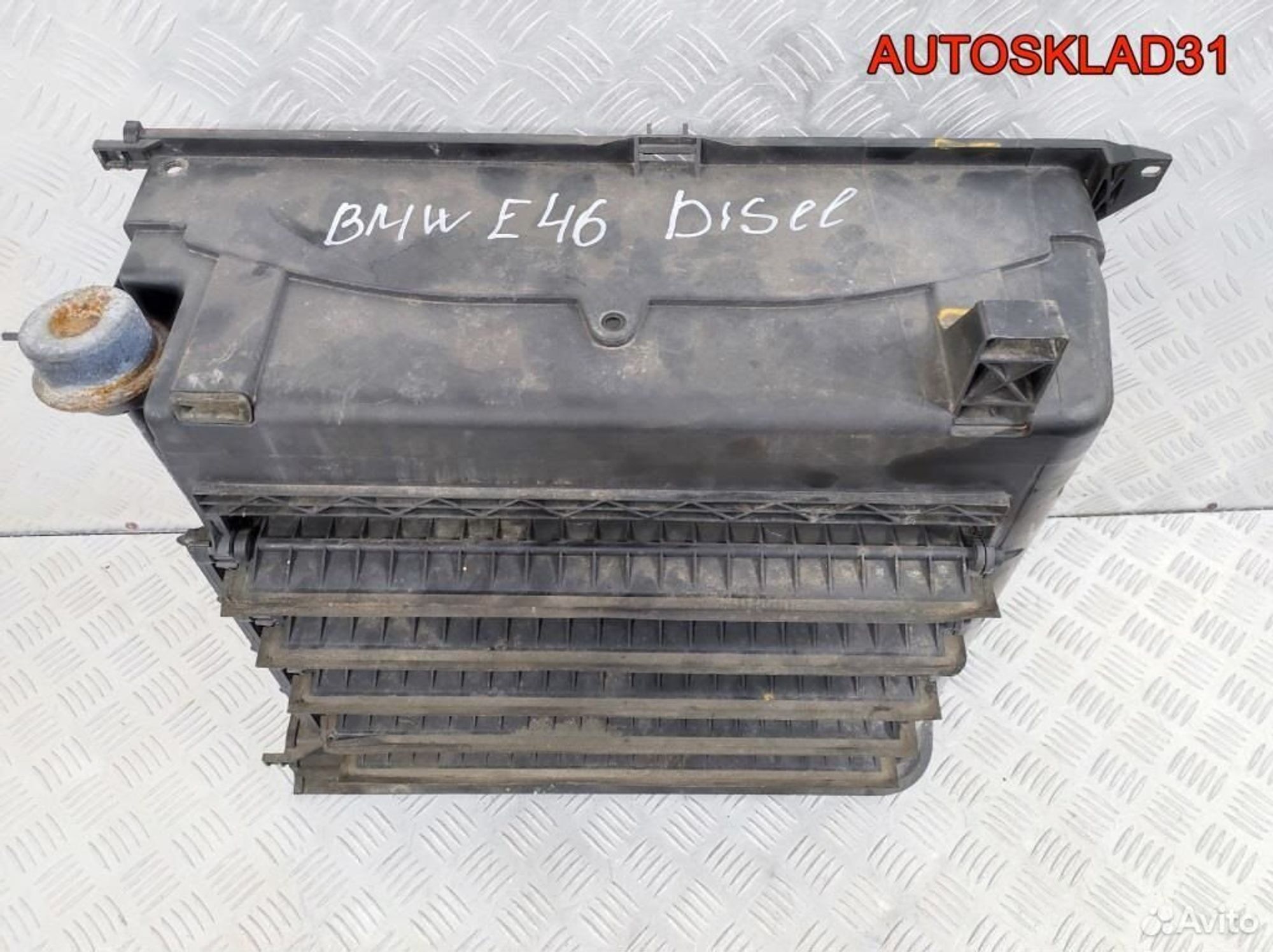 Диффузор вентилятора BMW 3 E46 157048048 Дизель, 1700 рублей, Дубовое