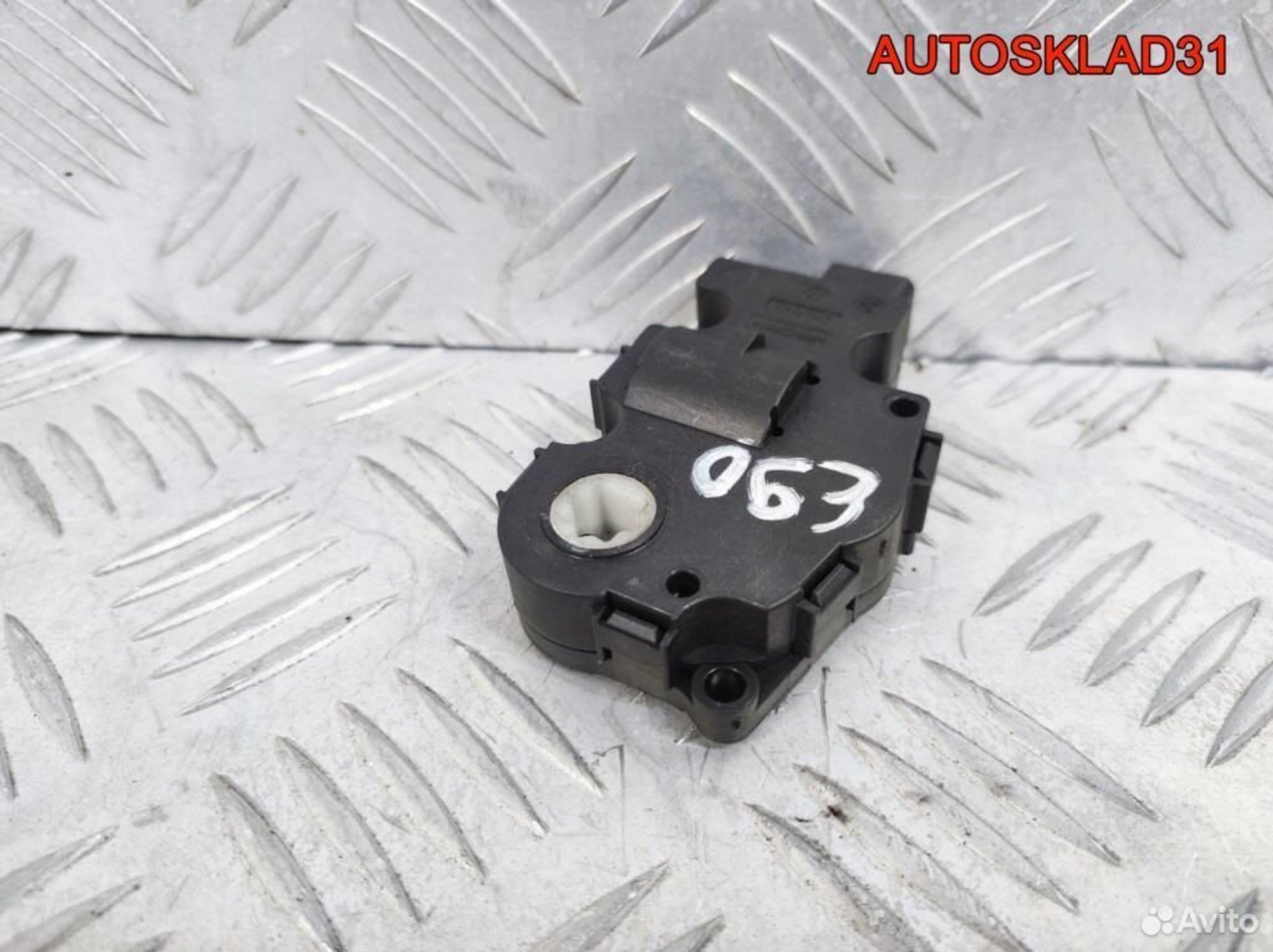 Моторчик заслонки отопителя BMW E90 64116956706, 1100 рублей, Дубовое