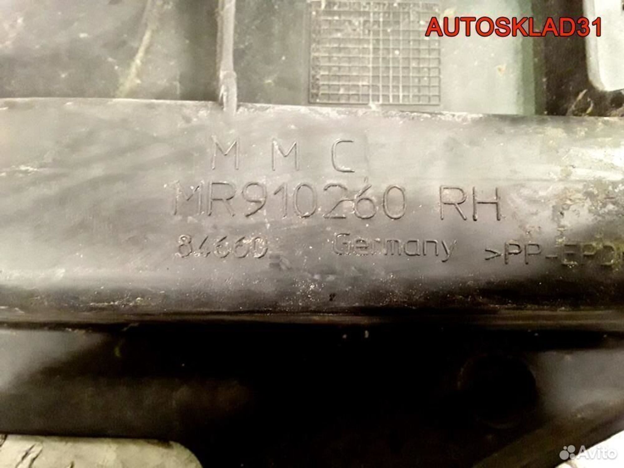 Кронштейн заднего бампера правый Митсубиси Каризма, 1100 рублей, Дубовое