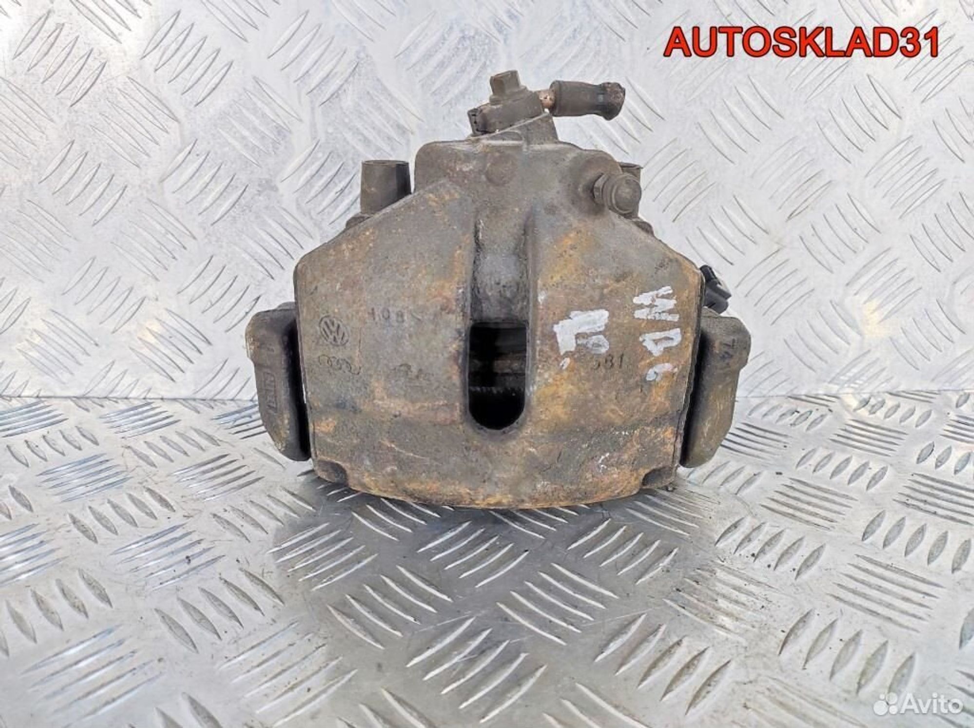 Суппорт тормозной передний левый VW Passat B6, 2300 рублей, Дубовое