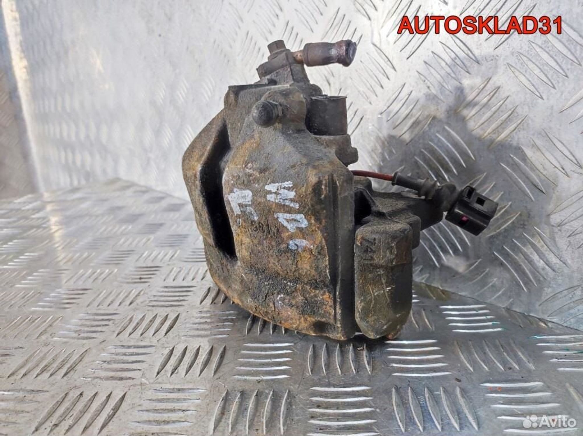 Суппорт тормозной передний левый VW Passat B6, 2300 рублей, Дубовое