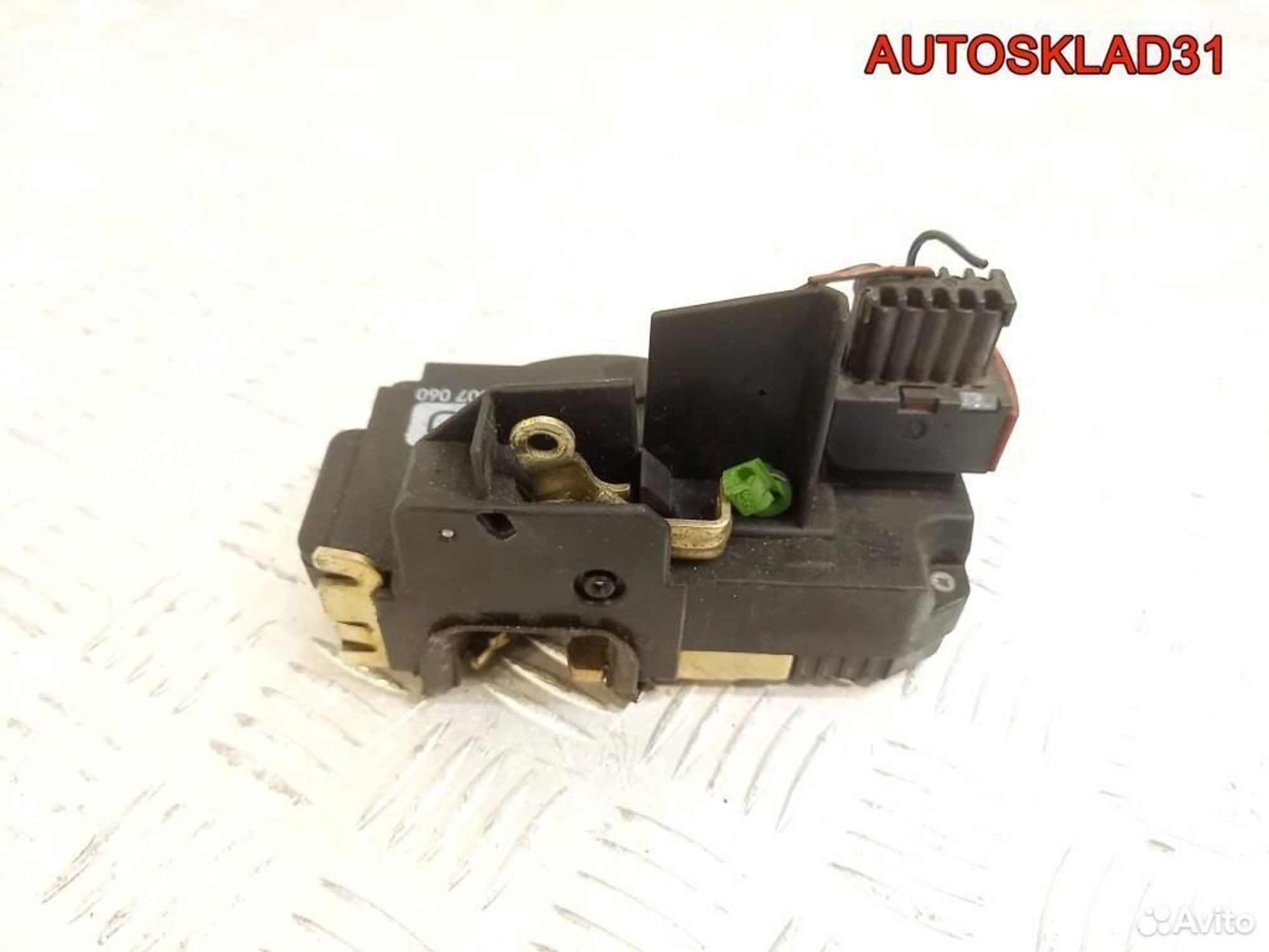 Замок двери передней правой Opel Vectra B 90507060, 2100 рублей, Дубовое