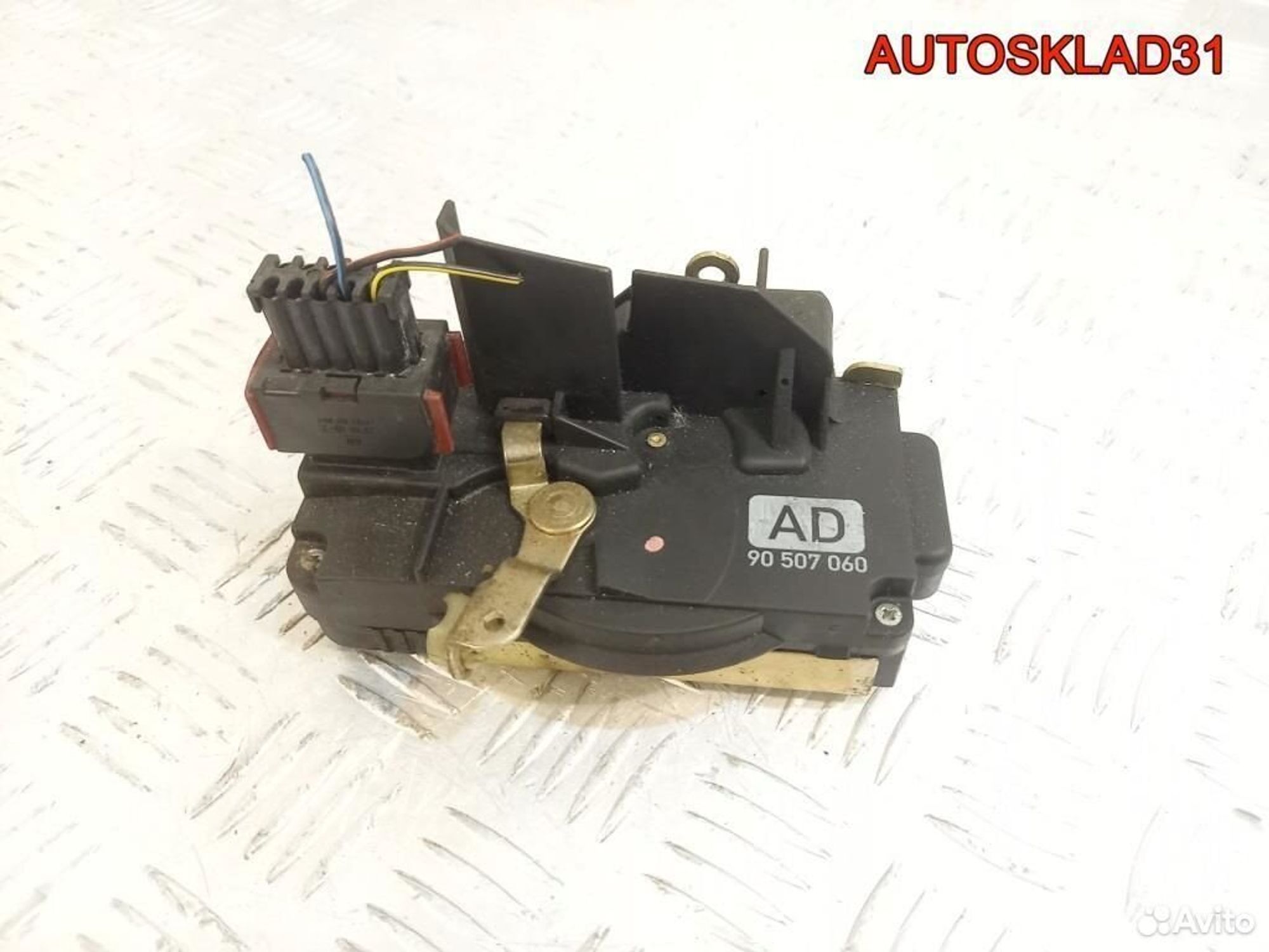 Замок двери передней правой Opel Vectra B 90507060, 2100 рублей, Дубовое