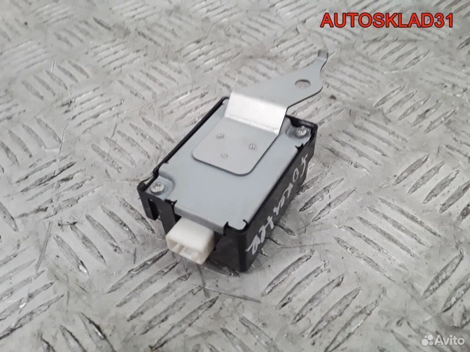 Модуль антенны Subaru Forester S12 88831AG030, 1200 рублей, Дубовое