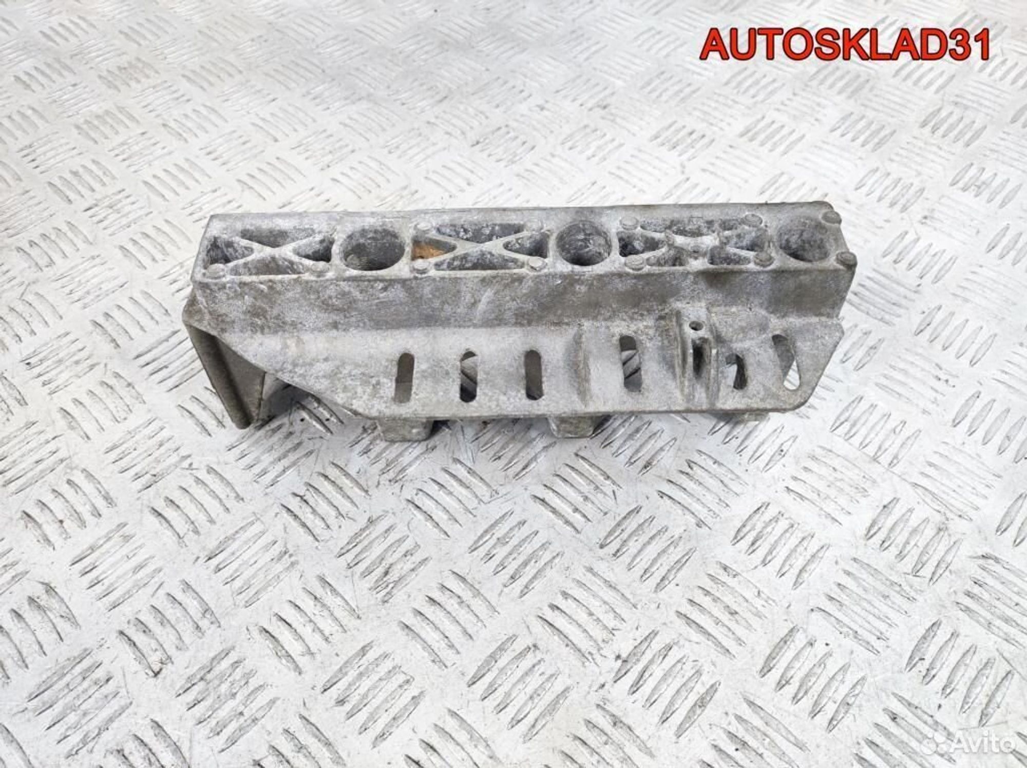 Кронштейн коллектора Renault Scenic F4R 7700110112, 600 рублей, Дубовое