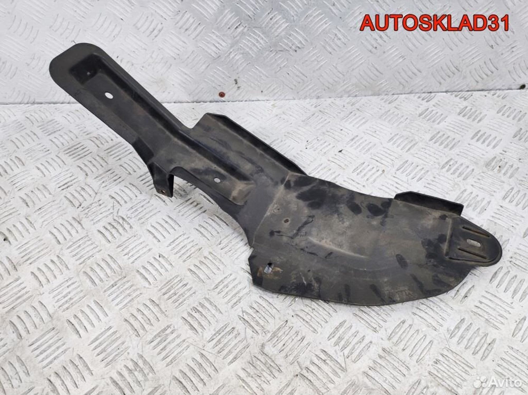 Пыльник двигателя правый Ford Focus 2 3M516775AF, 1300 рублей, Дубовое