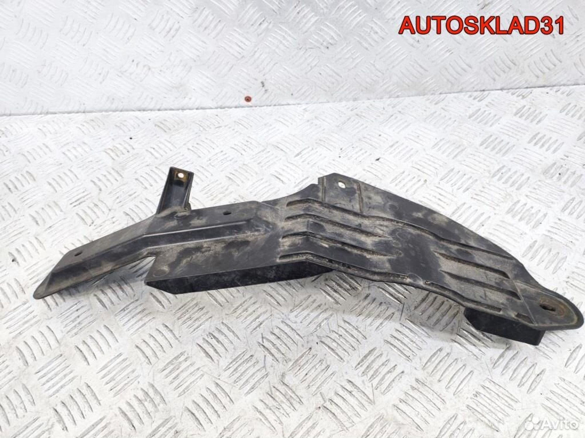 Пыльник двигателя правый Ford Focus 2 3M516775AF, 1300 рублей, Дубовое