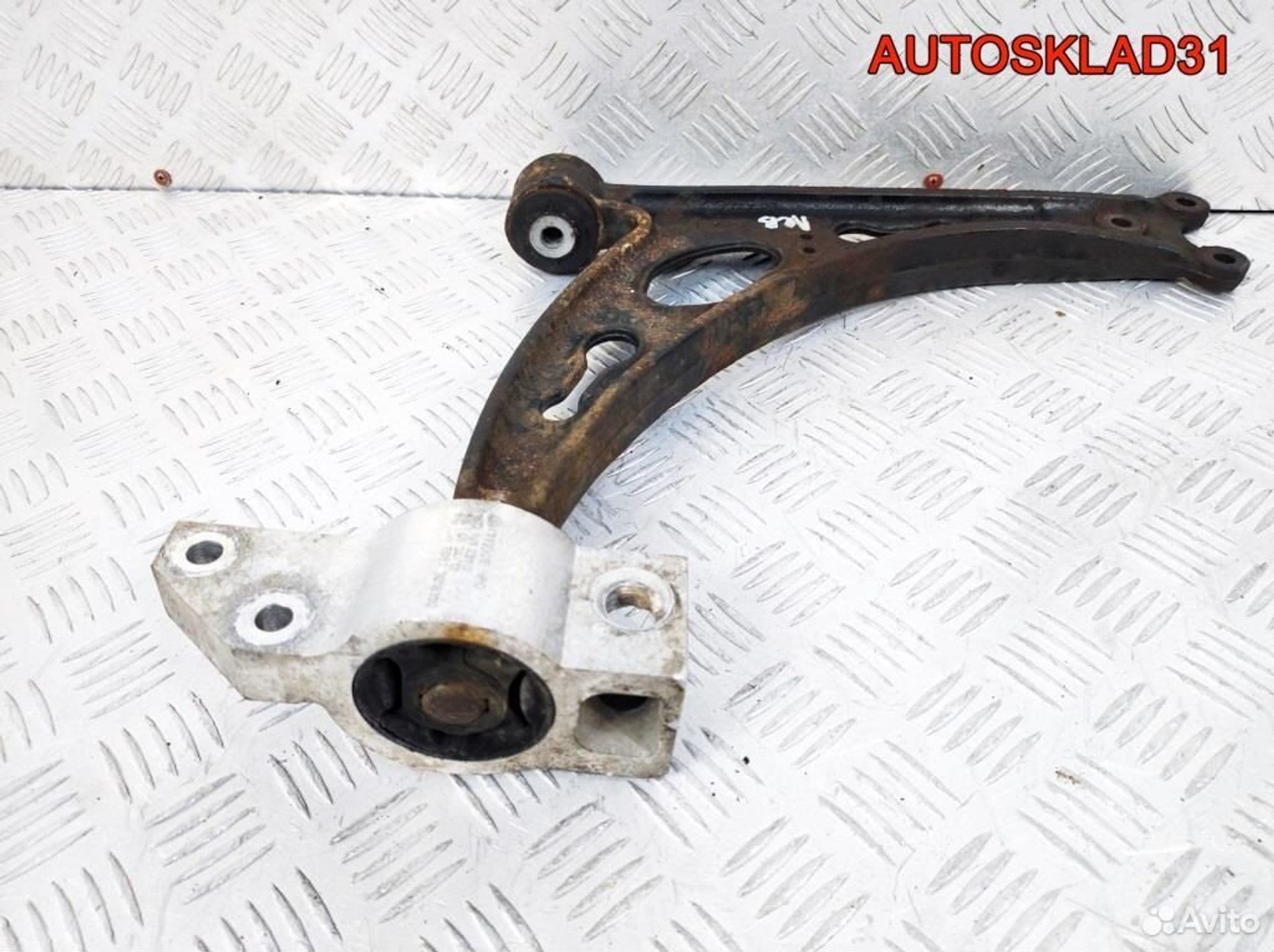 Рычаг передний левый VW Touran 2,0 BSX 1K0407153G, 3200 рублей, Дубовое