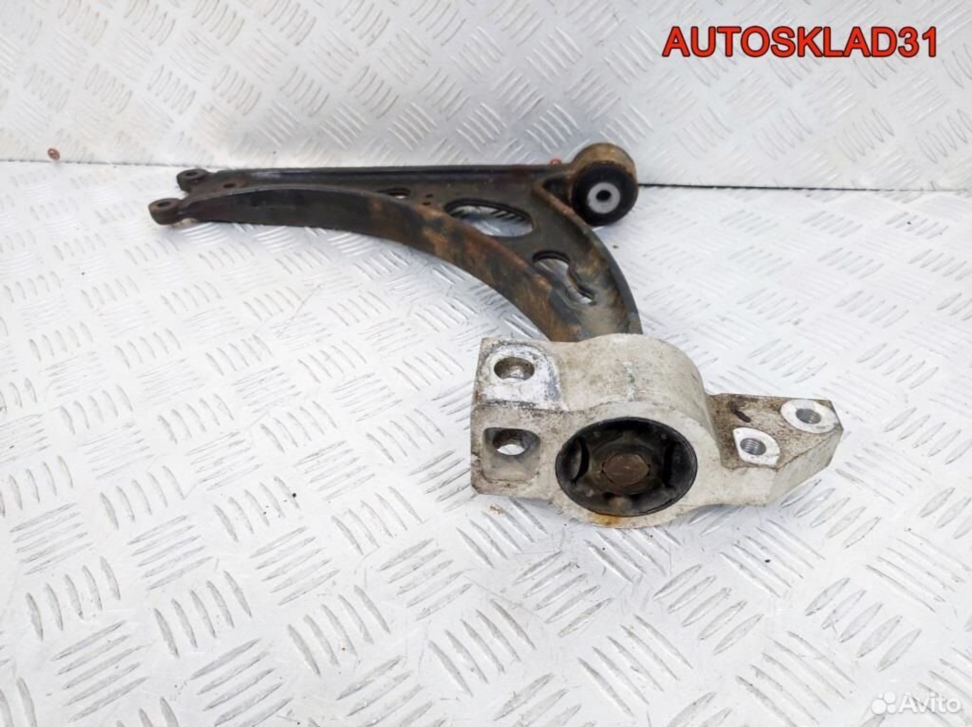 Рычаг передний левый VW Touran 2,0 BSX 1K0407153G, 3200 рублей, Дубовое