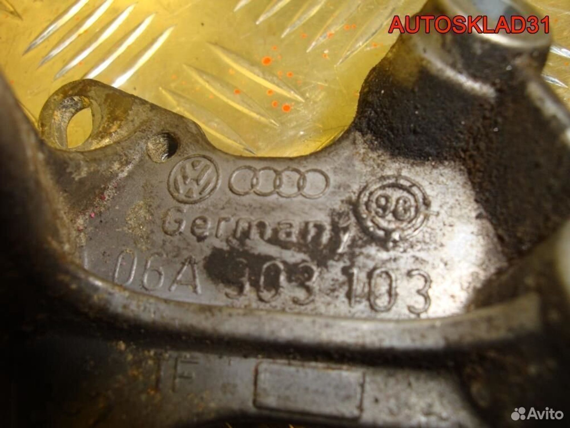 Кронштейн катушки зажигания VW Passat B6 06A903103, 600 рублей, Дубовое