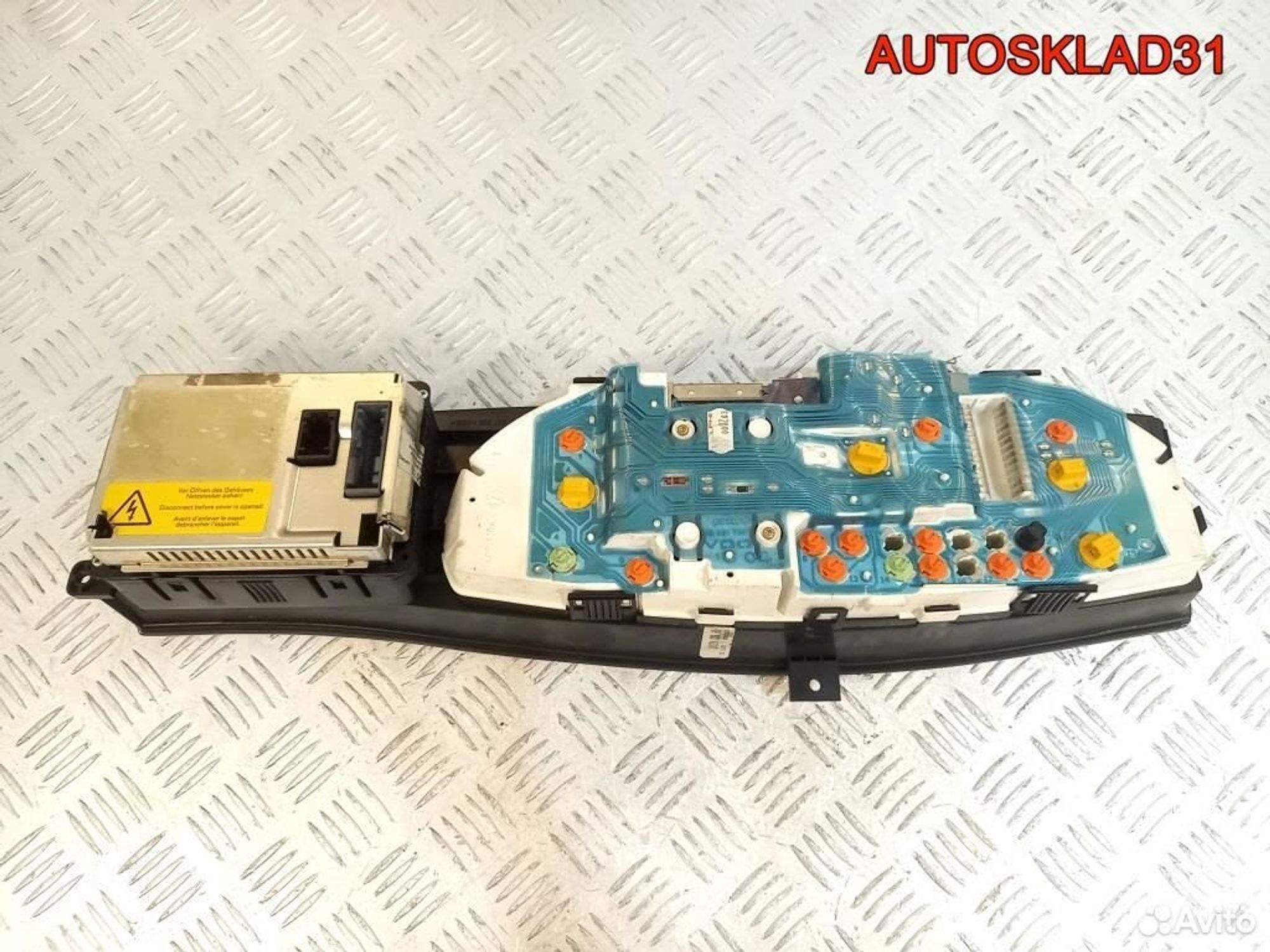 Панель приборов Opel Omega B 09228420AT, 4100 рублей, Дубовое