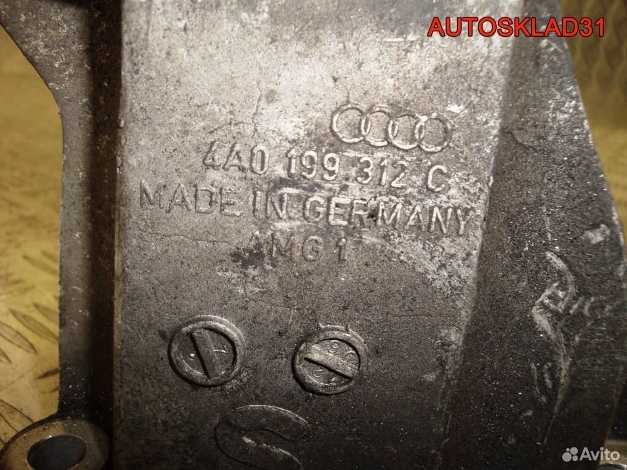 Кронштейн двигателя правый Audi 100 С4 4а0199312с, 600 рублей, Дубовое