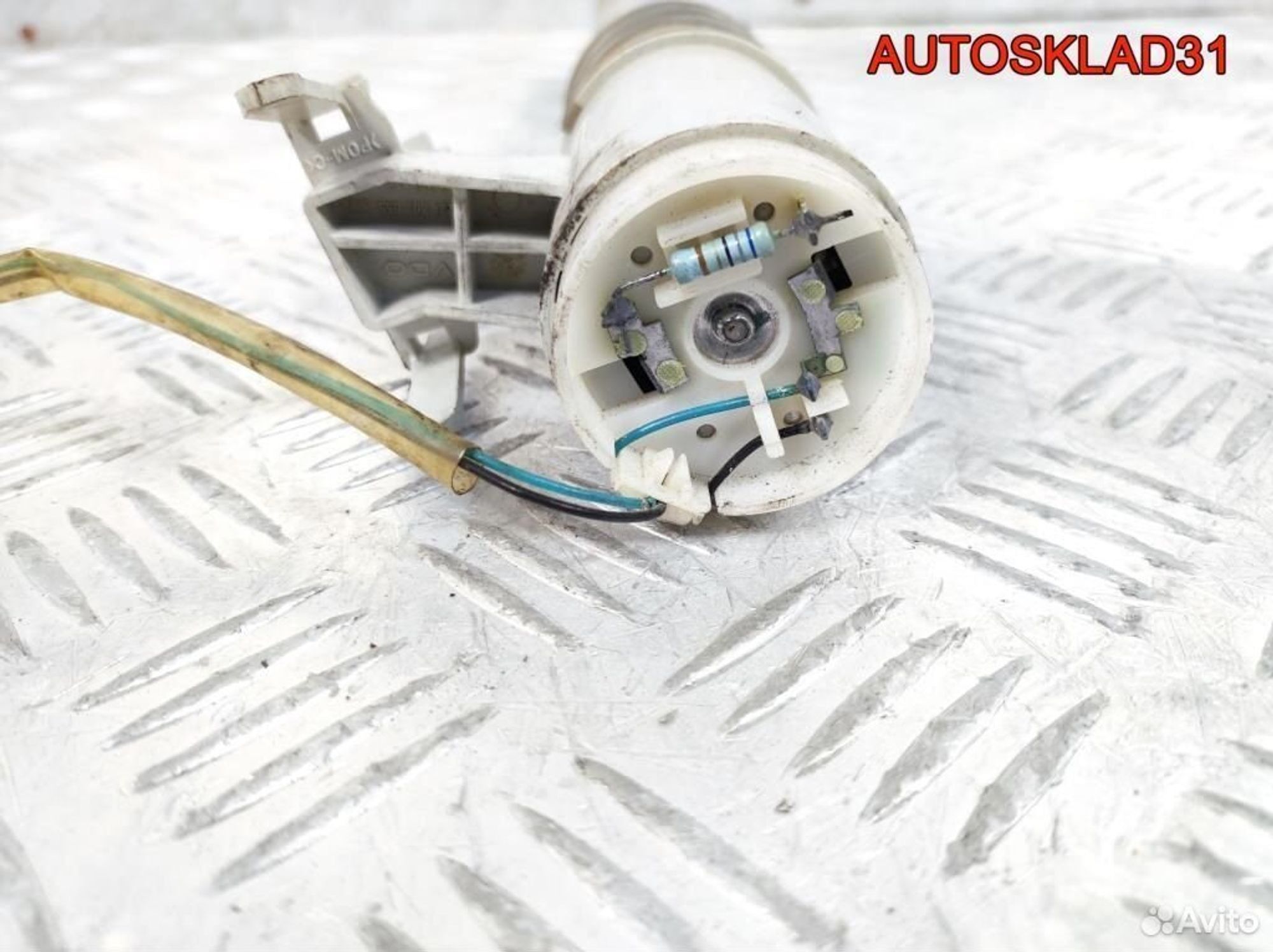 Датчик уровня топлива левый Audi A8 D3 3D0919673L, 1100 рублей, Дубовое