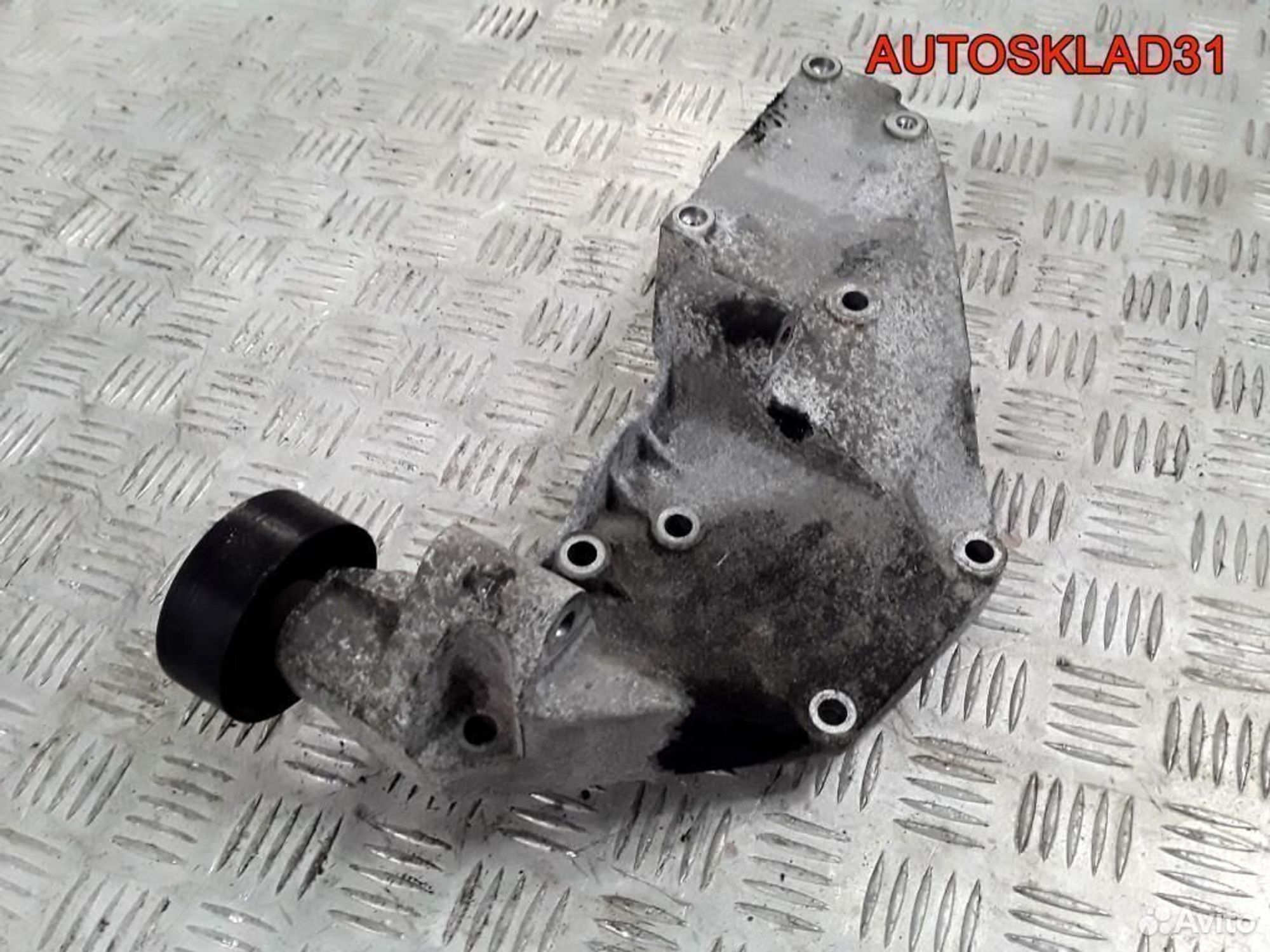 Кронштейн генератора Ford Mondeo 4 7g9q10k018aa, 1200 рублей, Дубовое