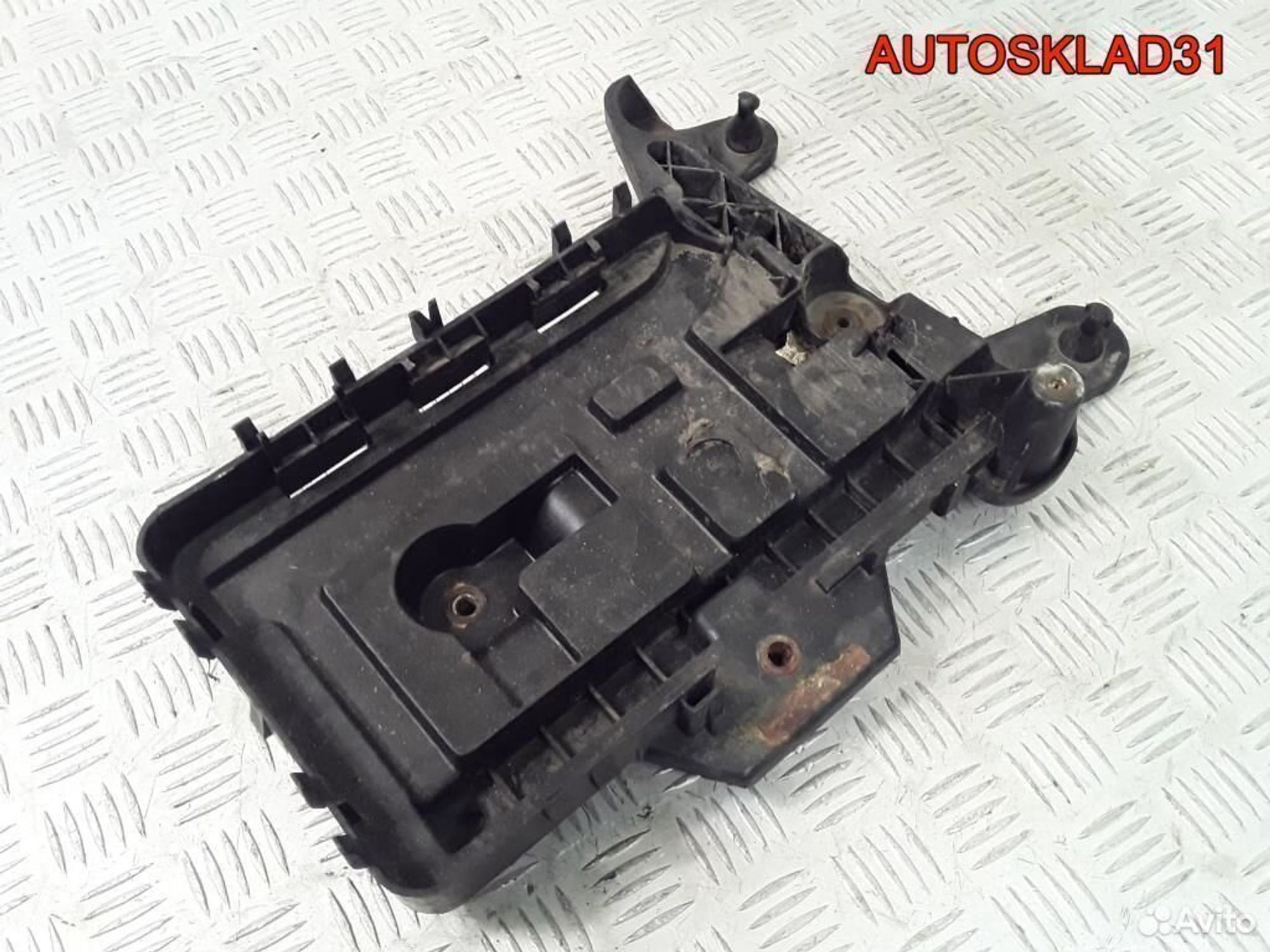 Крепление акб Volkswagen Caddy 3 1K0915333B, 1700 рублей, Дубовое