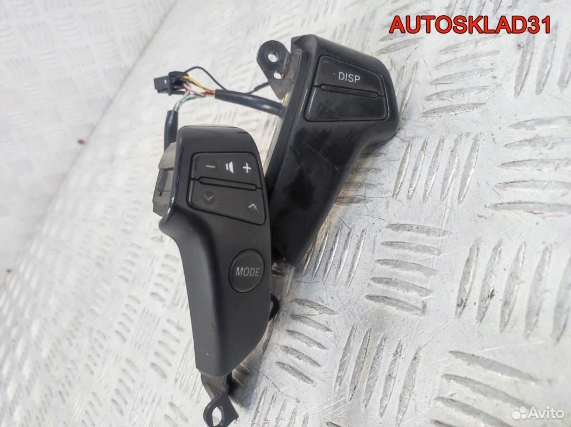 Кнопки мультируля Toyota Avensis T250 75B596, 2100 рублей, Дубовое