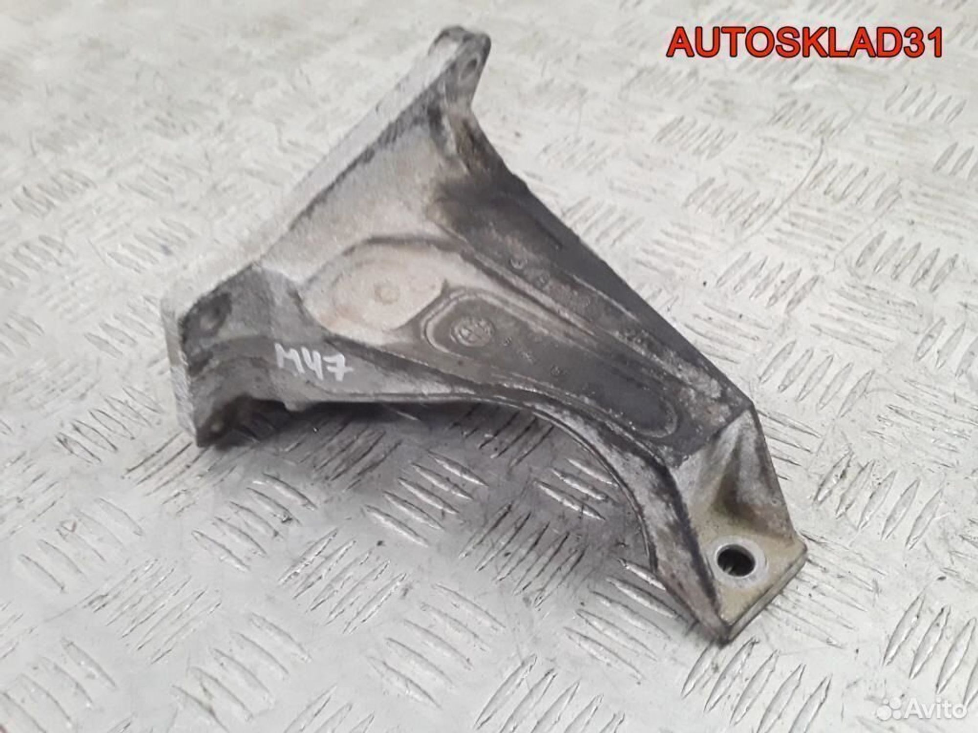 Кронштейн двигателя правый бмв Е46 2,0 M47 6754185, 1200 рублей, Дубовое