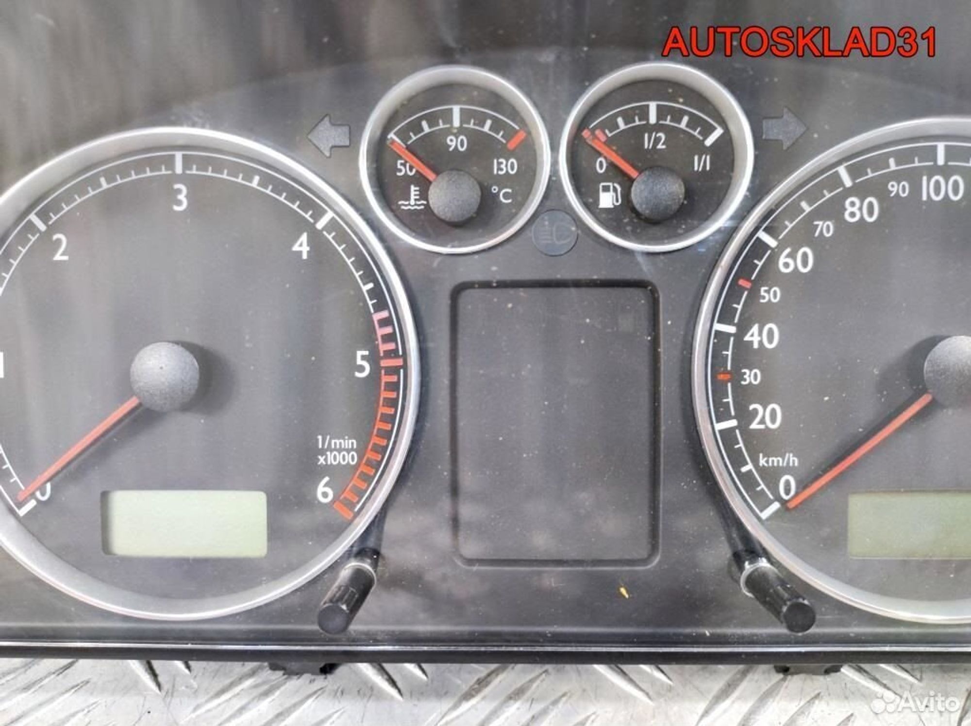 Панель приборов Seat Alhambra 7M7920800J Дизель, 3300 рублей, Дубовое