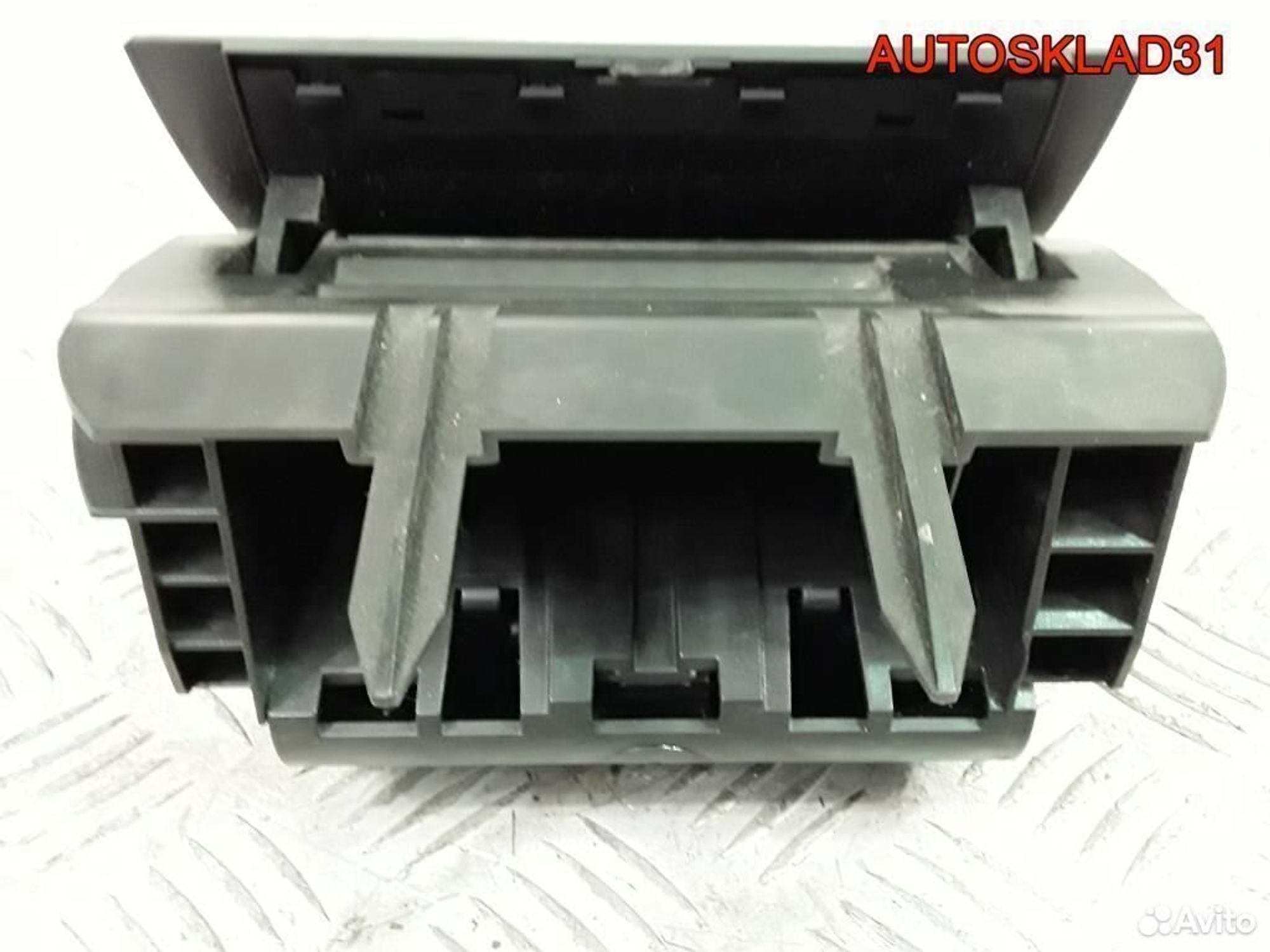 Пепельница передняя Skoda Octavia A5 1Z1863077A, 1200 рублей, Дубовое