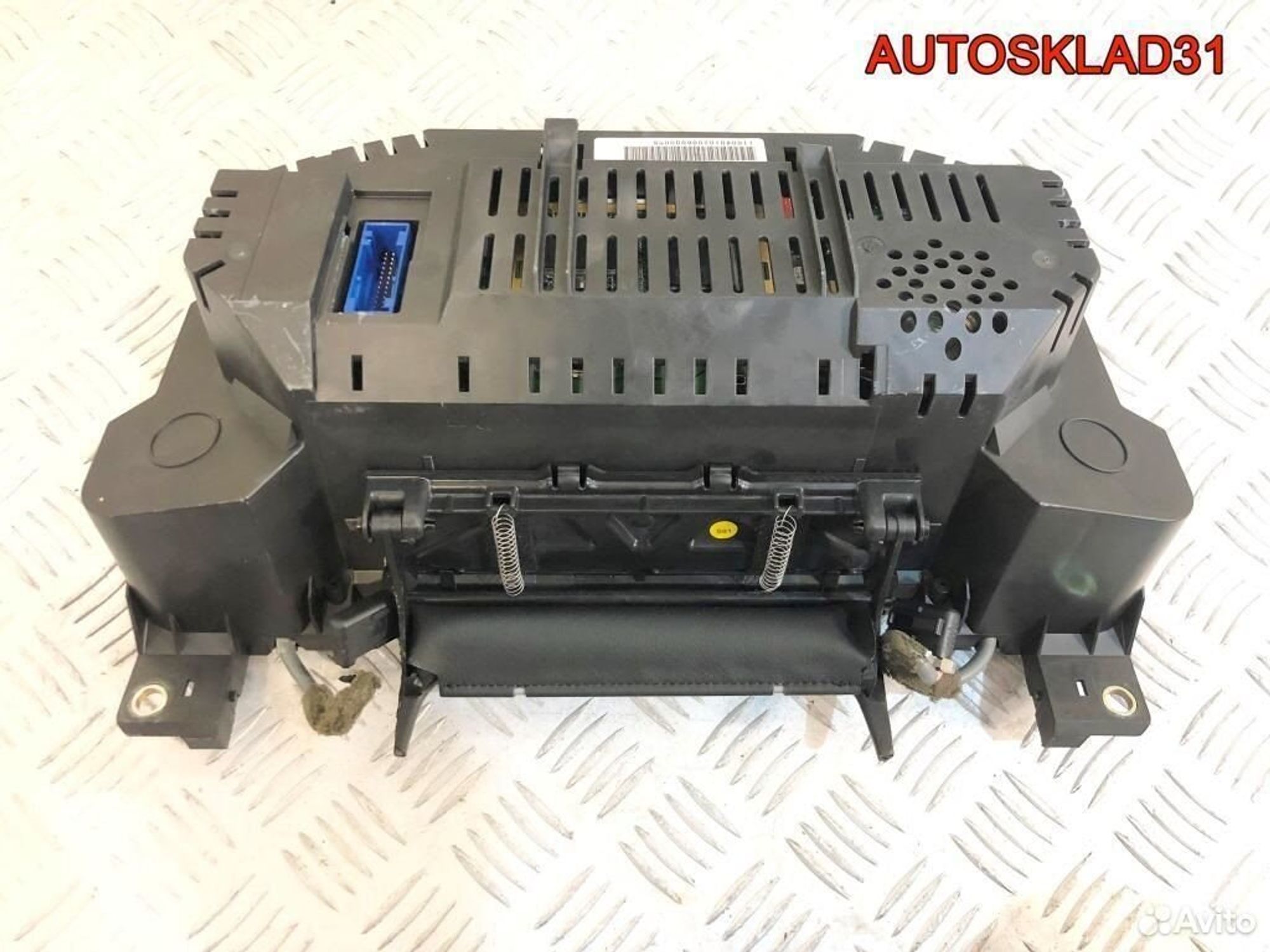 Панель приборов Audi A8 4E 6.0 BHT 4E0920930D, 9200 рублей, Дубовое