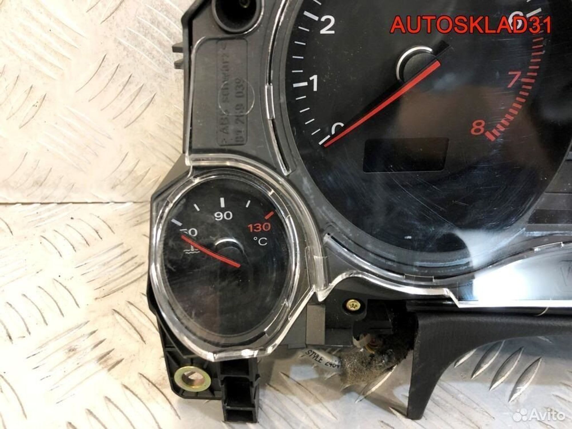 Панель приборов Audi A8 4E 6.0 BHT 4E0920930D, 9200 рублей, Дубовое