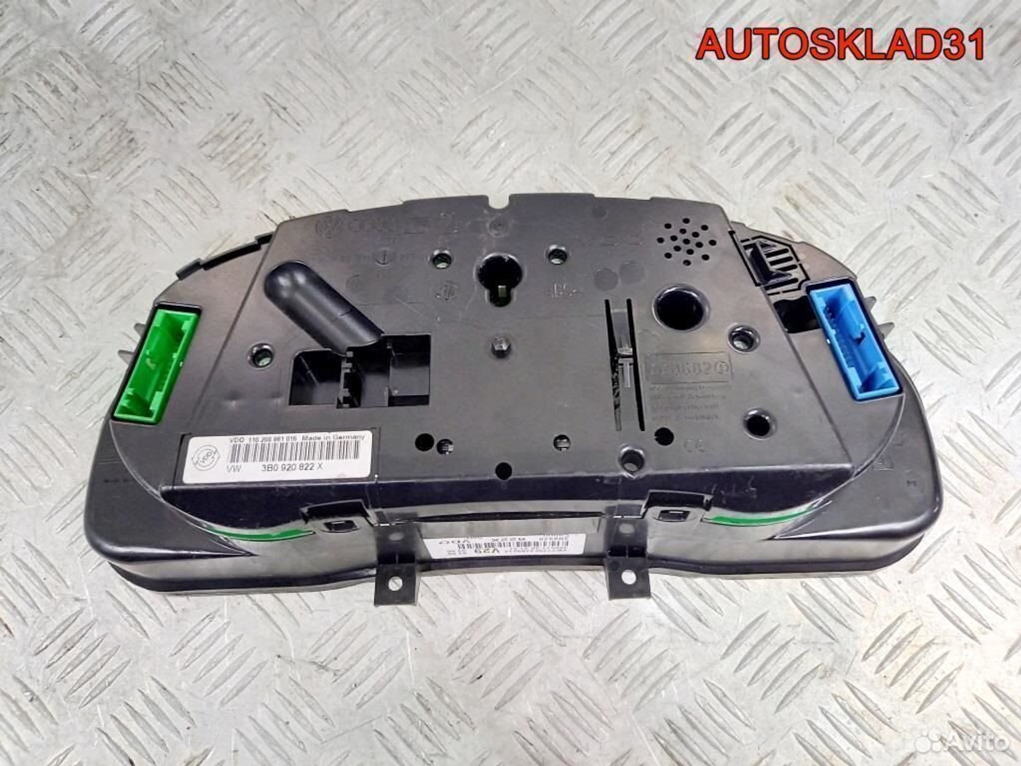 Панель приборов Volkswagen Passat B5 3B0920822X, 3600 рублей, Дубовое