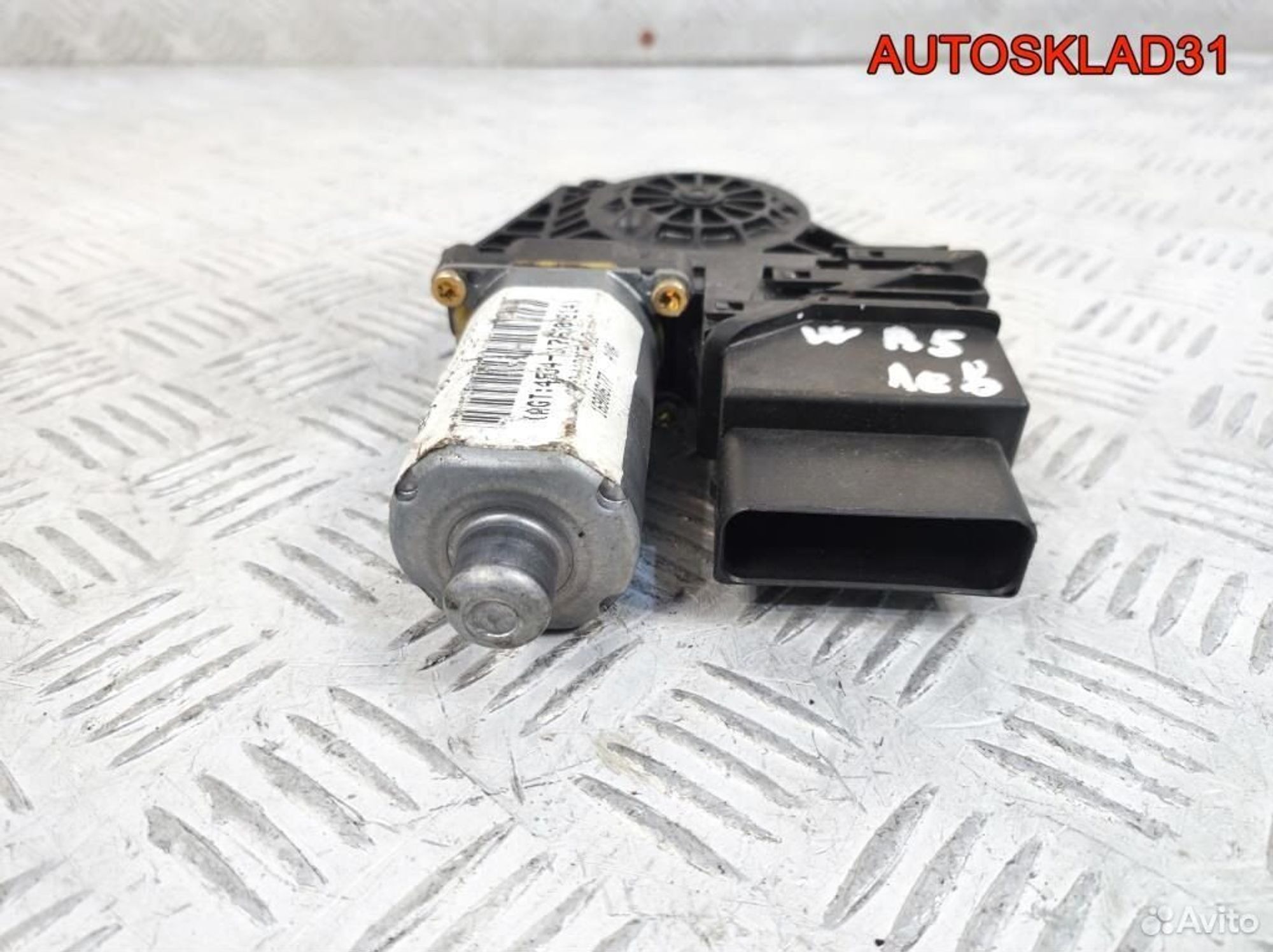 Моторчик стеклоподъёмника VW Passat B5 3B9839751CD, 800 рублей, Дубовое