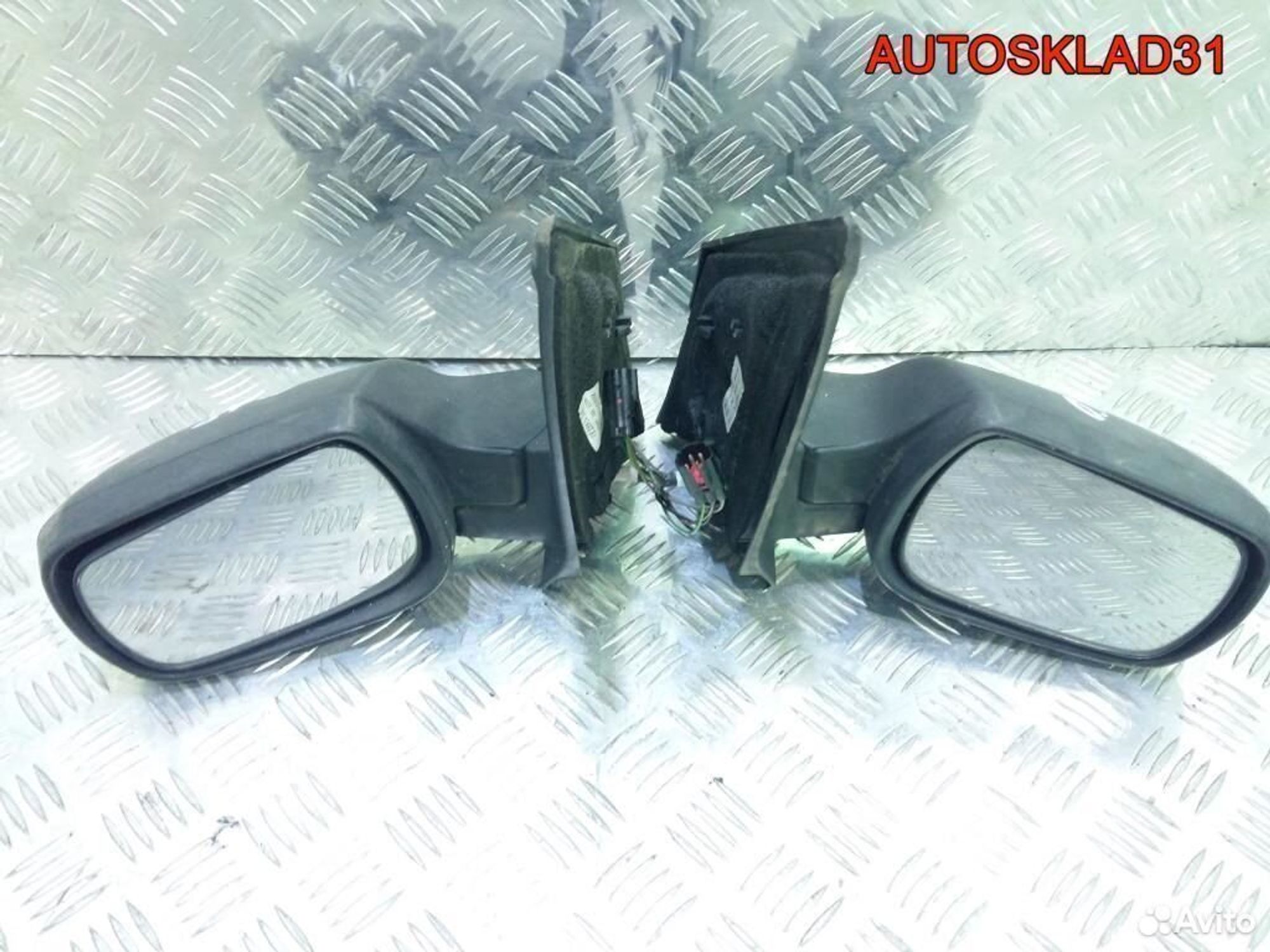 Зеркало электрическое Ford Fusion 1379885, 2100 рублей, Дубовое