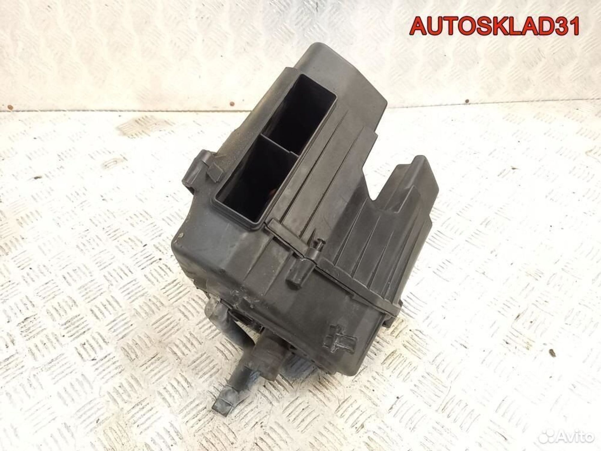 Корпус воздушного фильтра Audi A8 4E 07C133835F, 4100 рублей, Дубовое