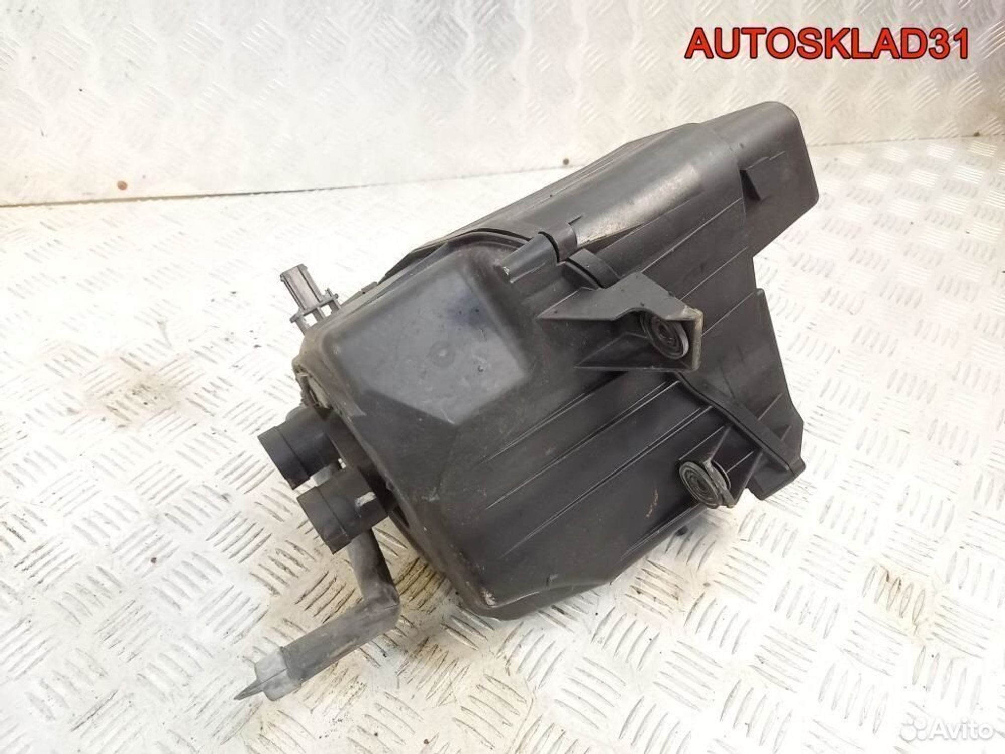 Корпус воздушного фильтра Audi A8 4E 07C133835F, 4100 рублей, Дубовое
