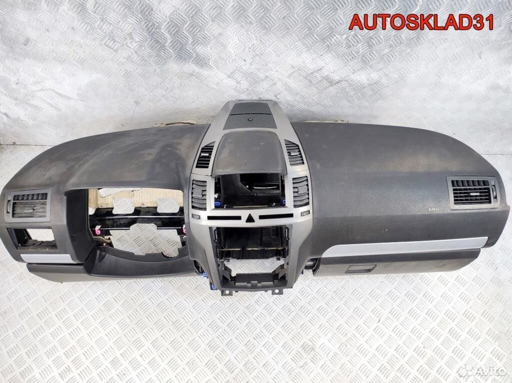 Торпедо Голое Opel Zafira B 13206043, 20700 рублей, Дубовое