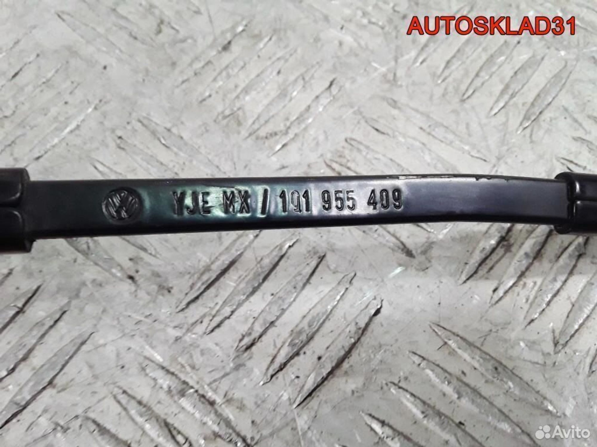 Поводок стеклоочистителя левый VW Golf 5 1Q1955409, 1100 рублей, Дубовое