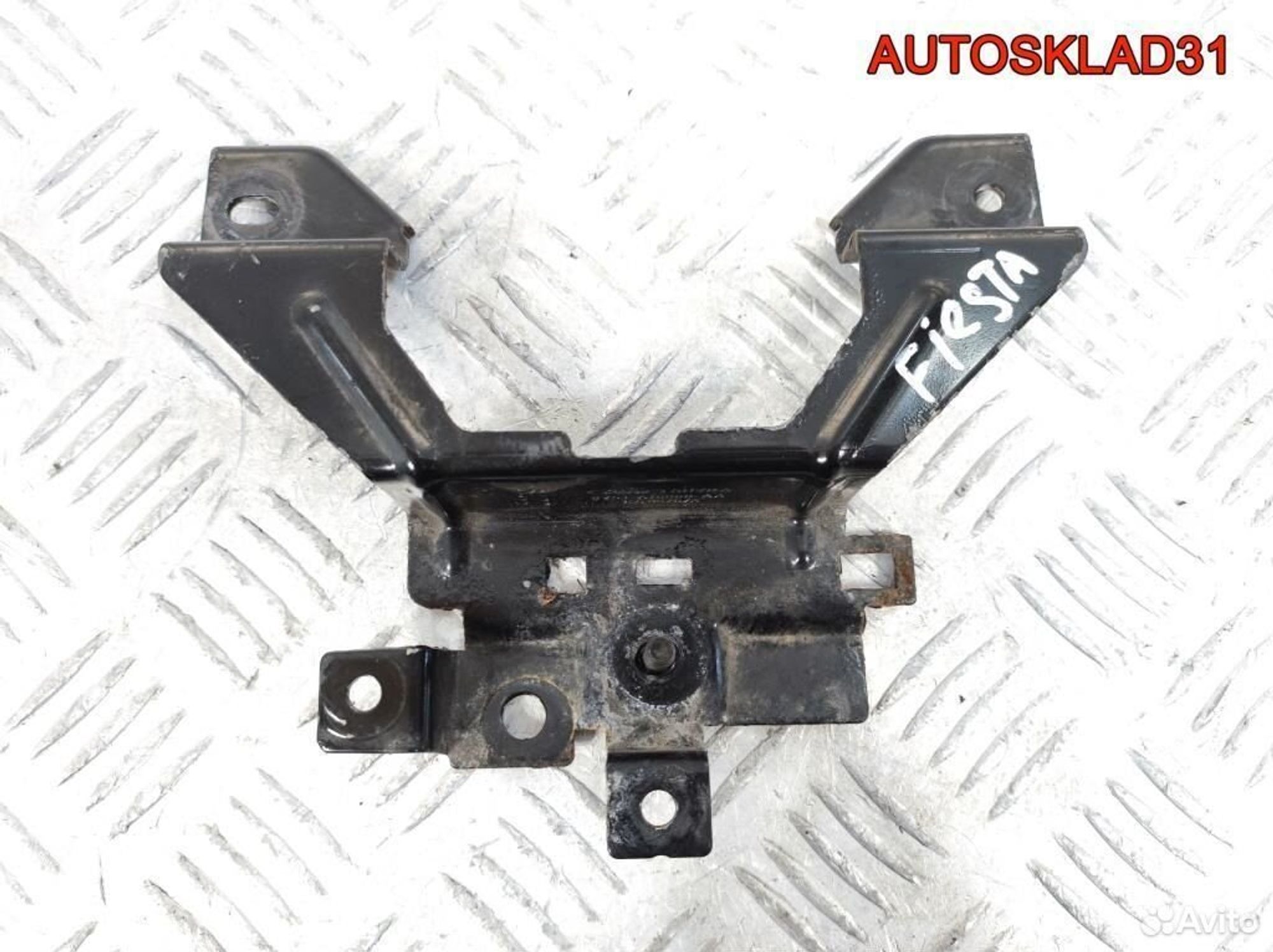 Кронштейн замка капота Ford Fiesta 6 8v51a16860aa, 1100 рублей, Дубовое