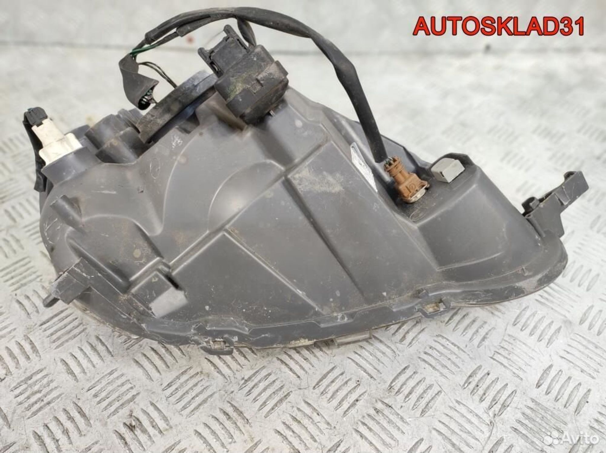 Фара левая Toyota Yaris 811700D080 Рестайлинг, 3200 рублей, Дубовое