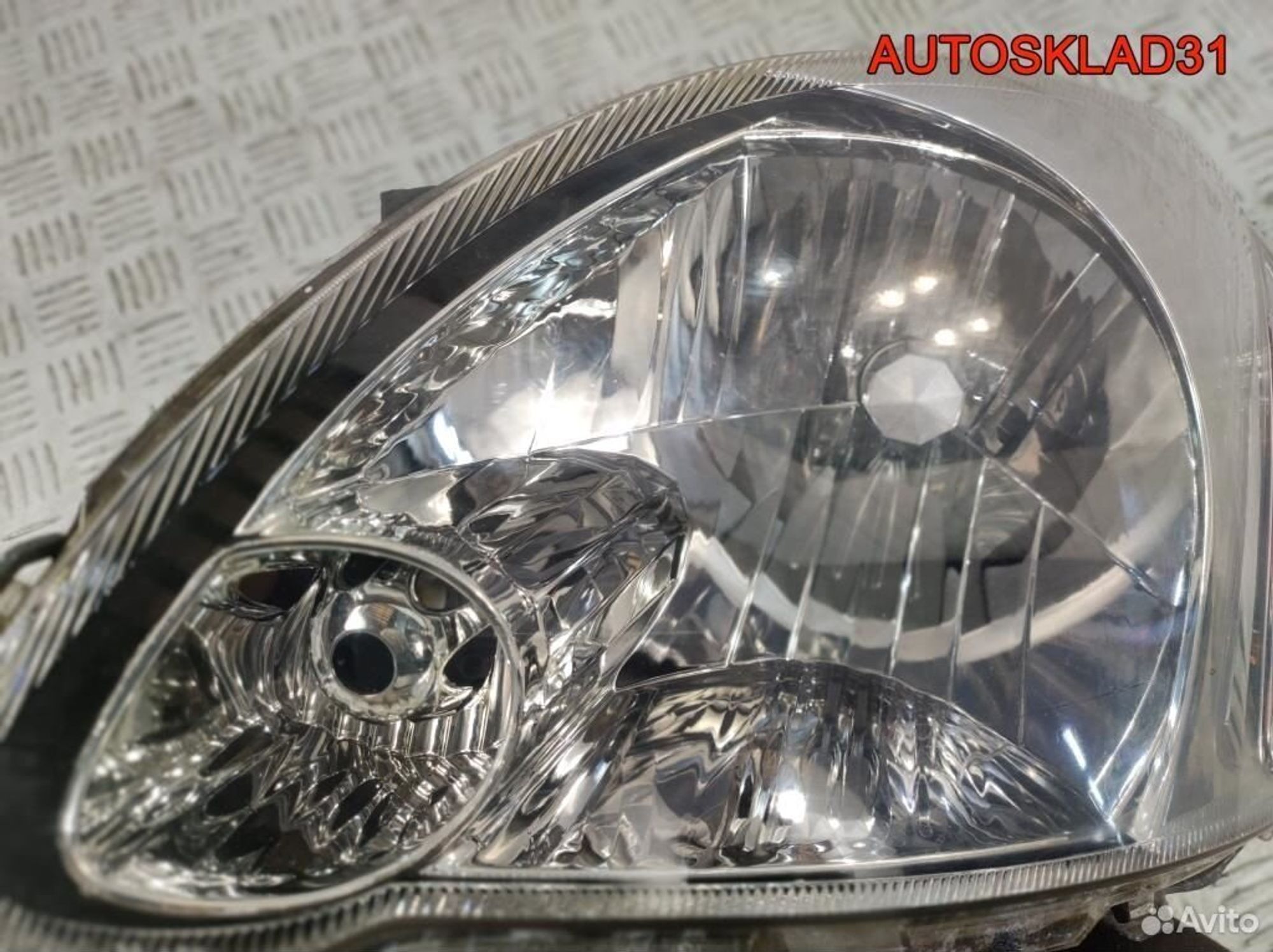 Фара левая Toyota Yaris 811700D080 Рестайлинг, 3200 рублей, Дубовое