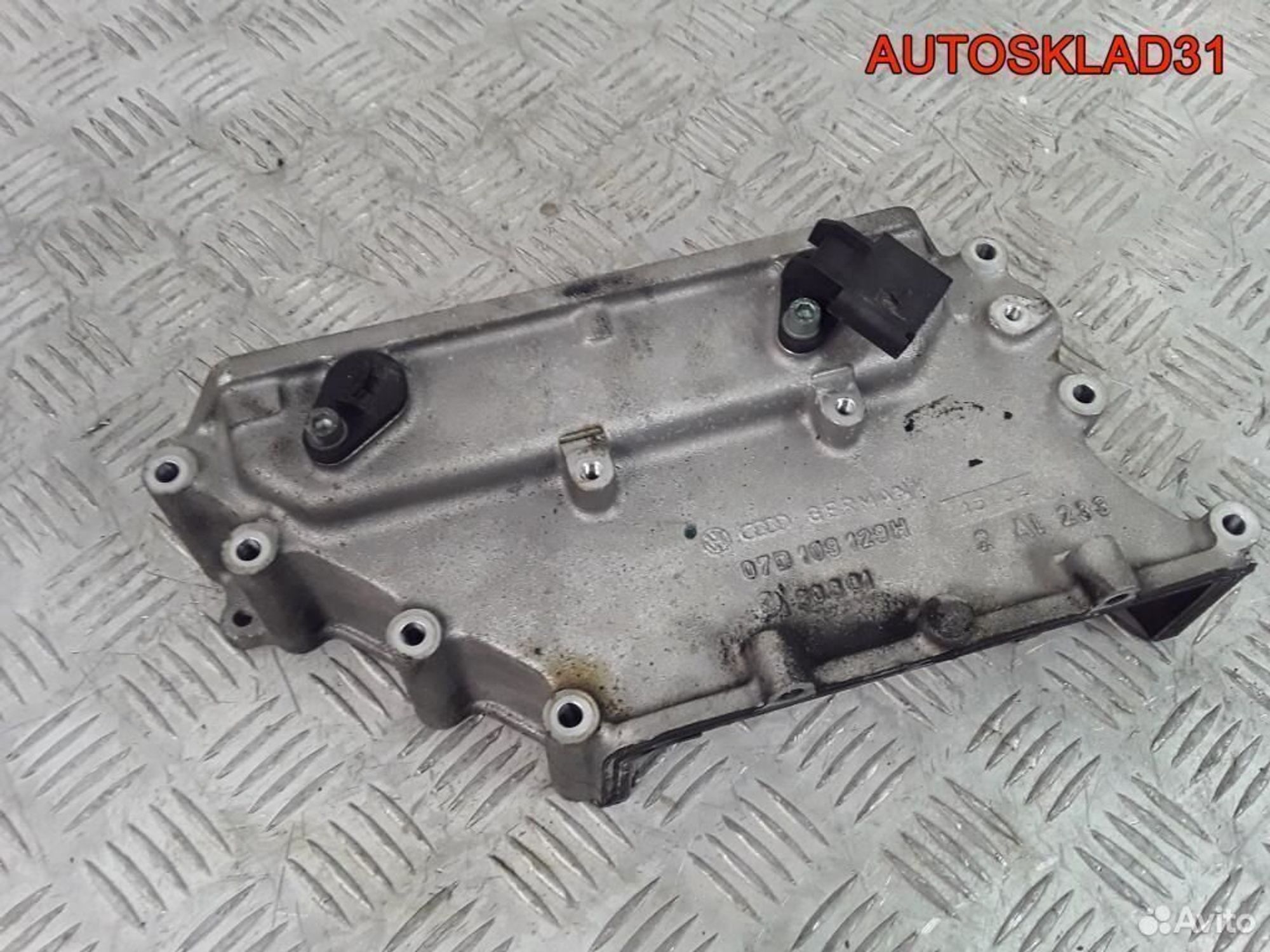 Крышка грм левая VW Passat B5+ 4.0 BDN 07D109129H, 1700 рублей, Дубовое