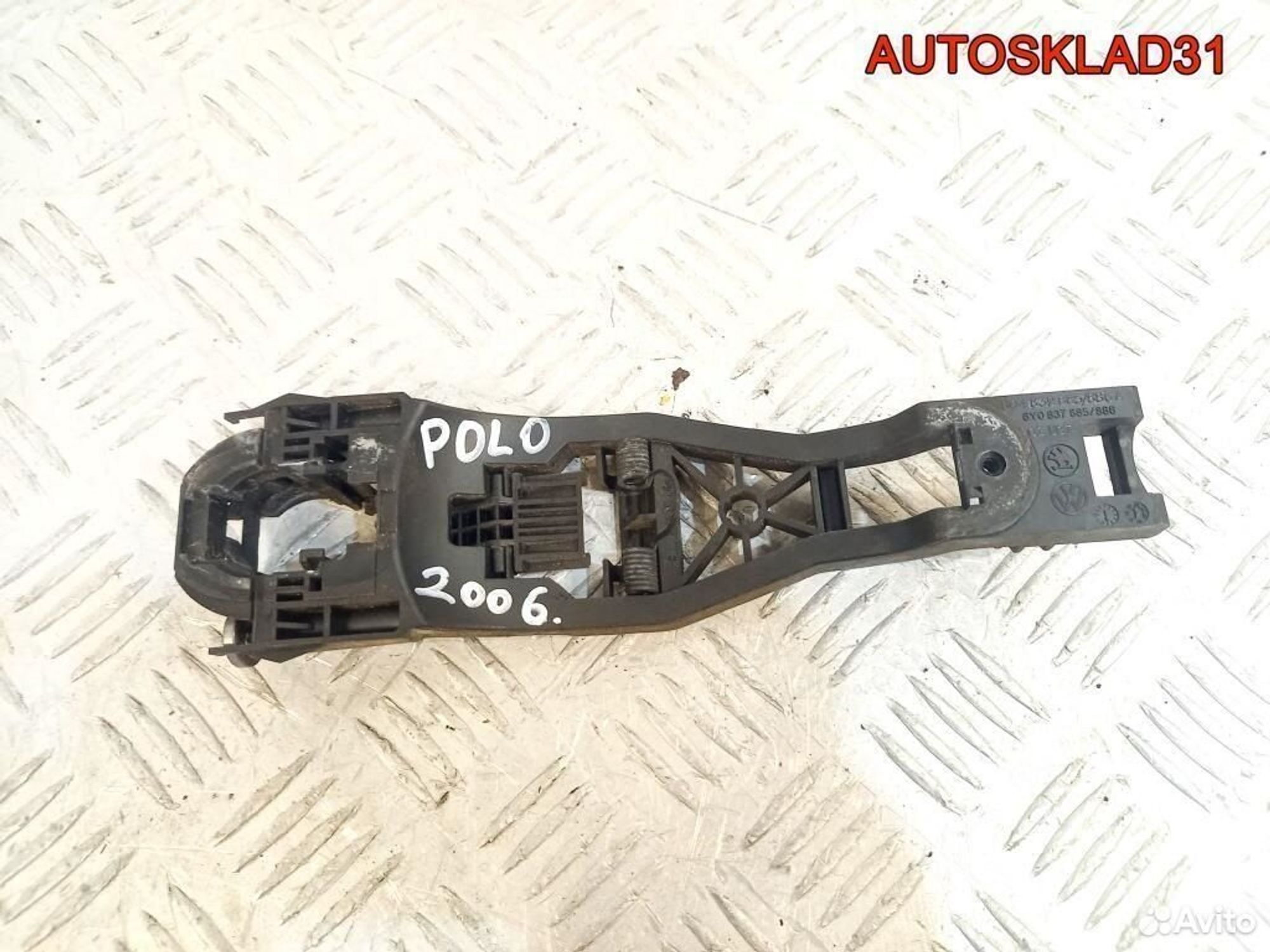 Кронштейн ручки VW Polo 9N 6Q4839885A, 1200 рублей, Дубовое