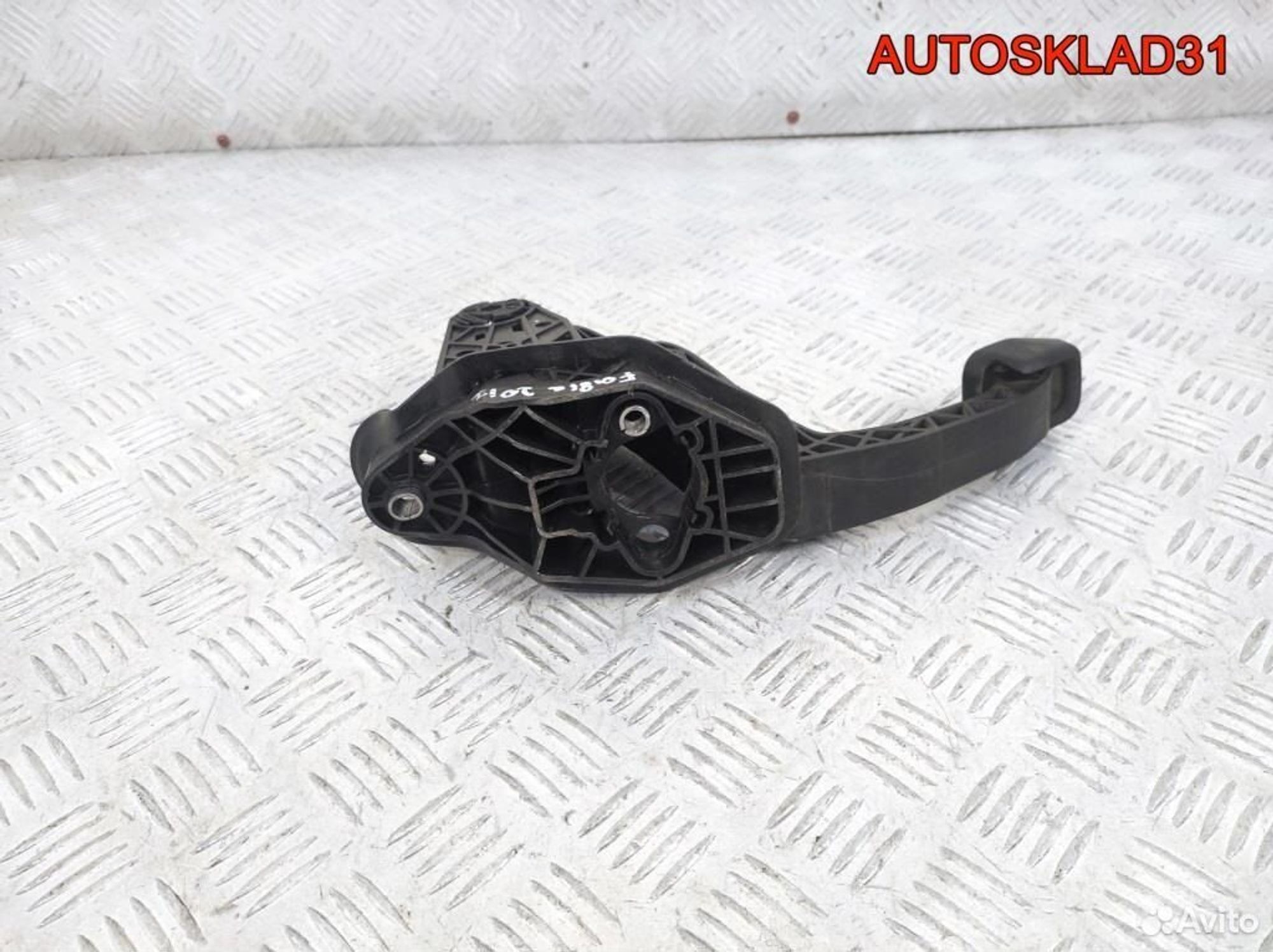 Педаль сцепления Skoda Fabia 6C1721059M, 1100 рублей, Дубовое