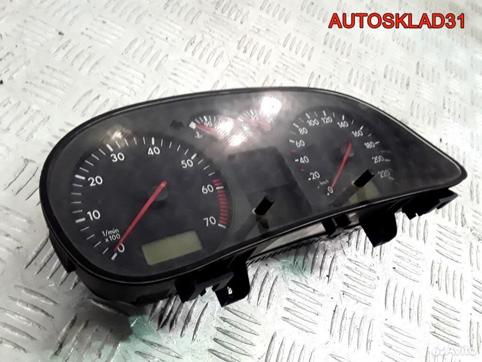 Панель приборов Volkswagen Golf 4 1J0920822, 4900 рублей, Дубовое