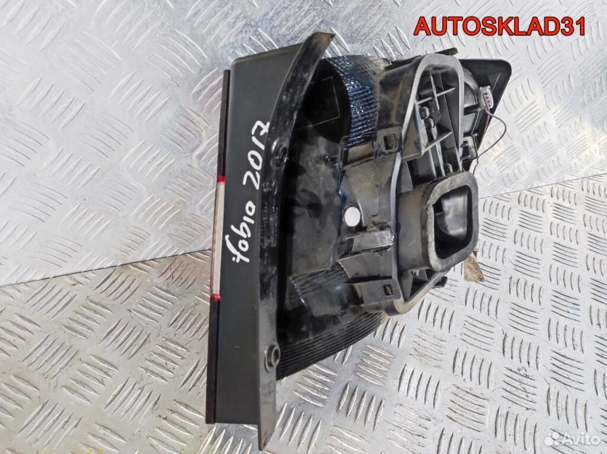 Фонарь задний левый Skoda Fabia 3 6V6945095, 8700 рублей, Дубовое