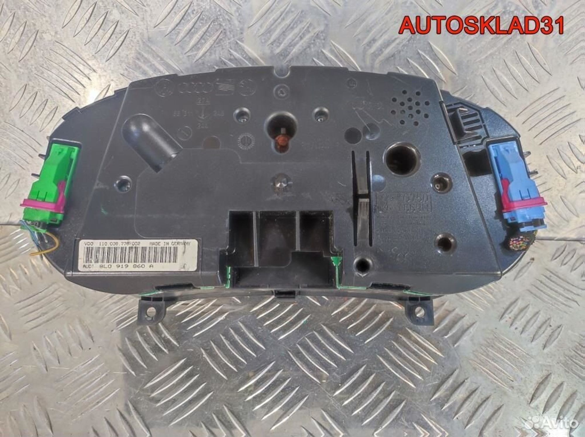 Панель приборов Audi A3 8L 8L0919860A Бензин, 3200 рублей, Дубовое