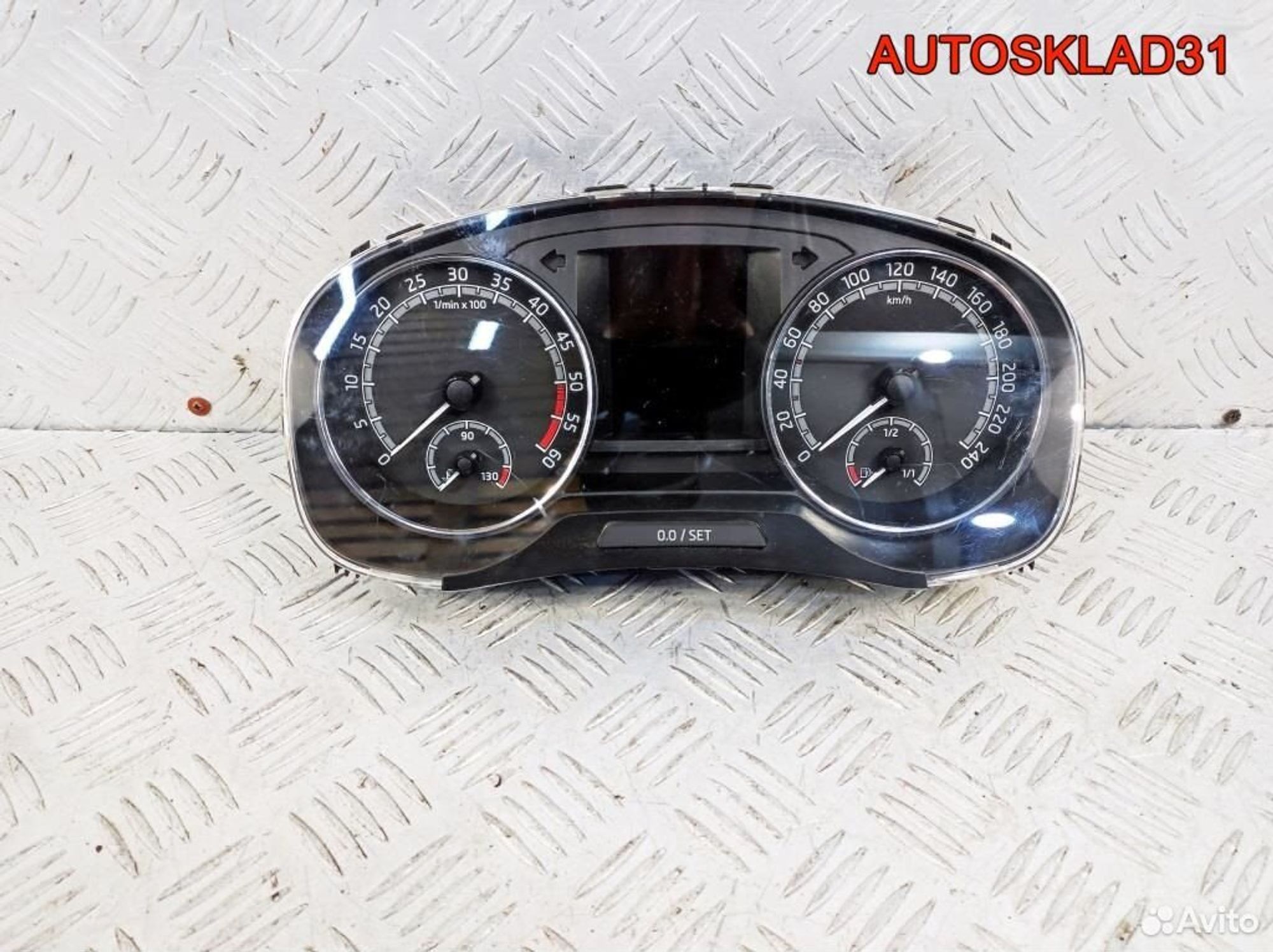 Панель приборов Skoda Rapid CXM 5JA920741B Дизель, 9800 рублей, Дубовое