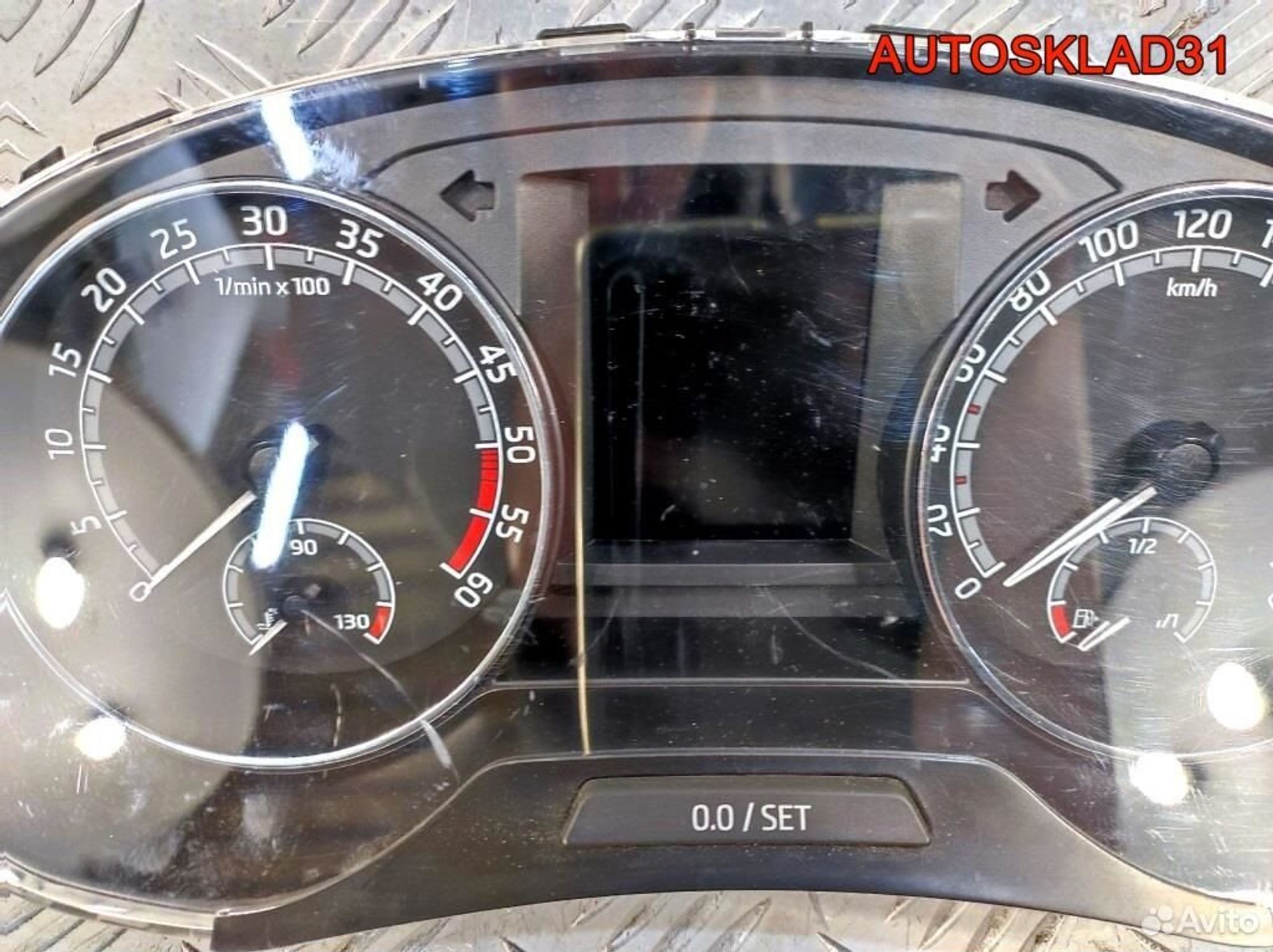 Панель приборов Skoda Rapid CXM 5JA920741B Дизель, 9800 рублей, Дубовое