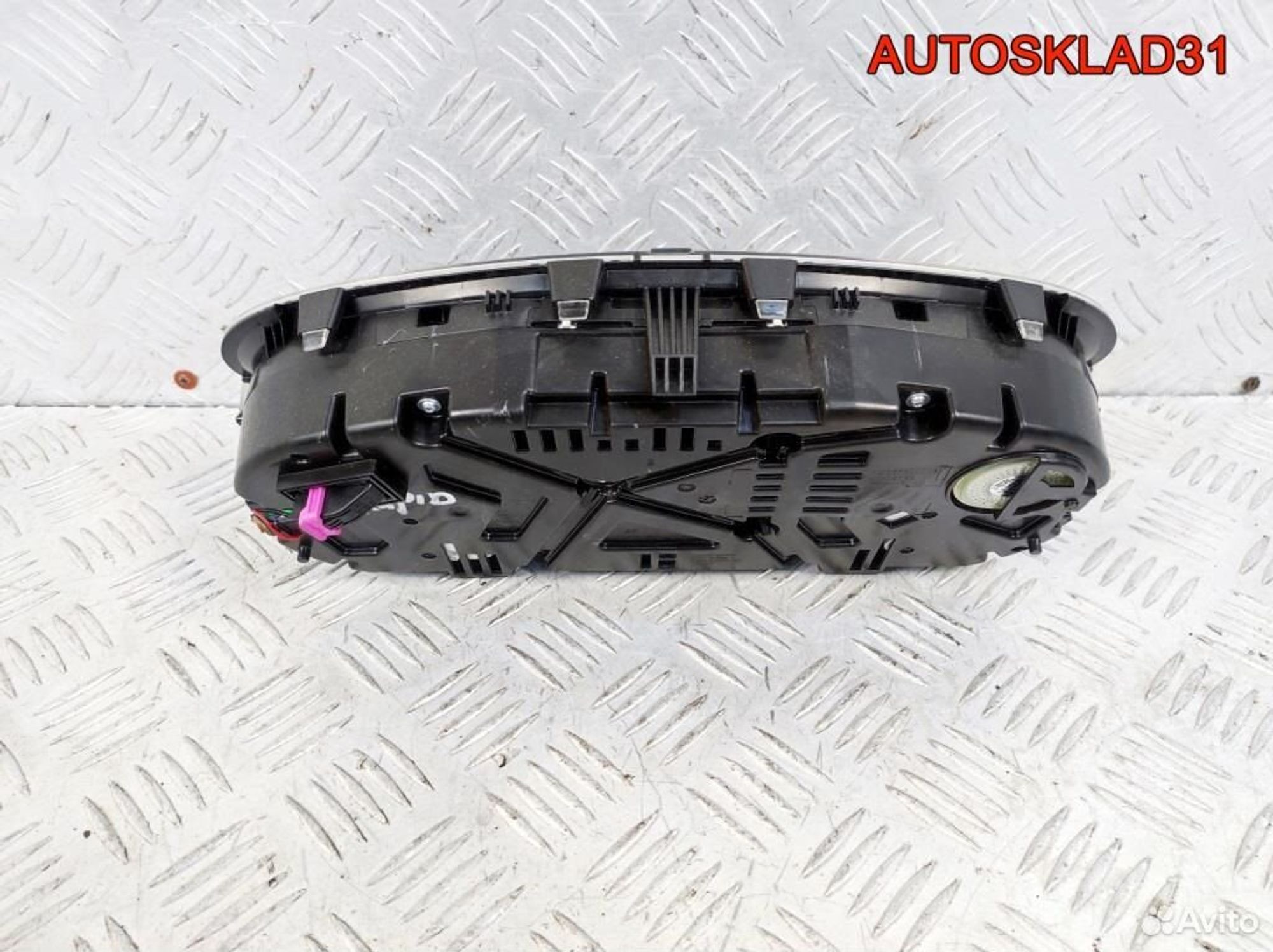 Панель приборов Skoda Rapid CXM 5JA920741B Дизель, 9800 рублей, Дубовое