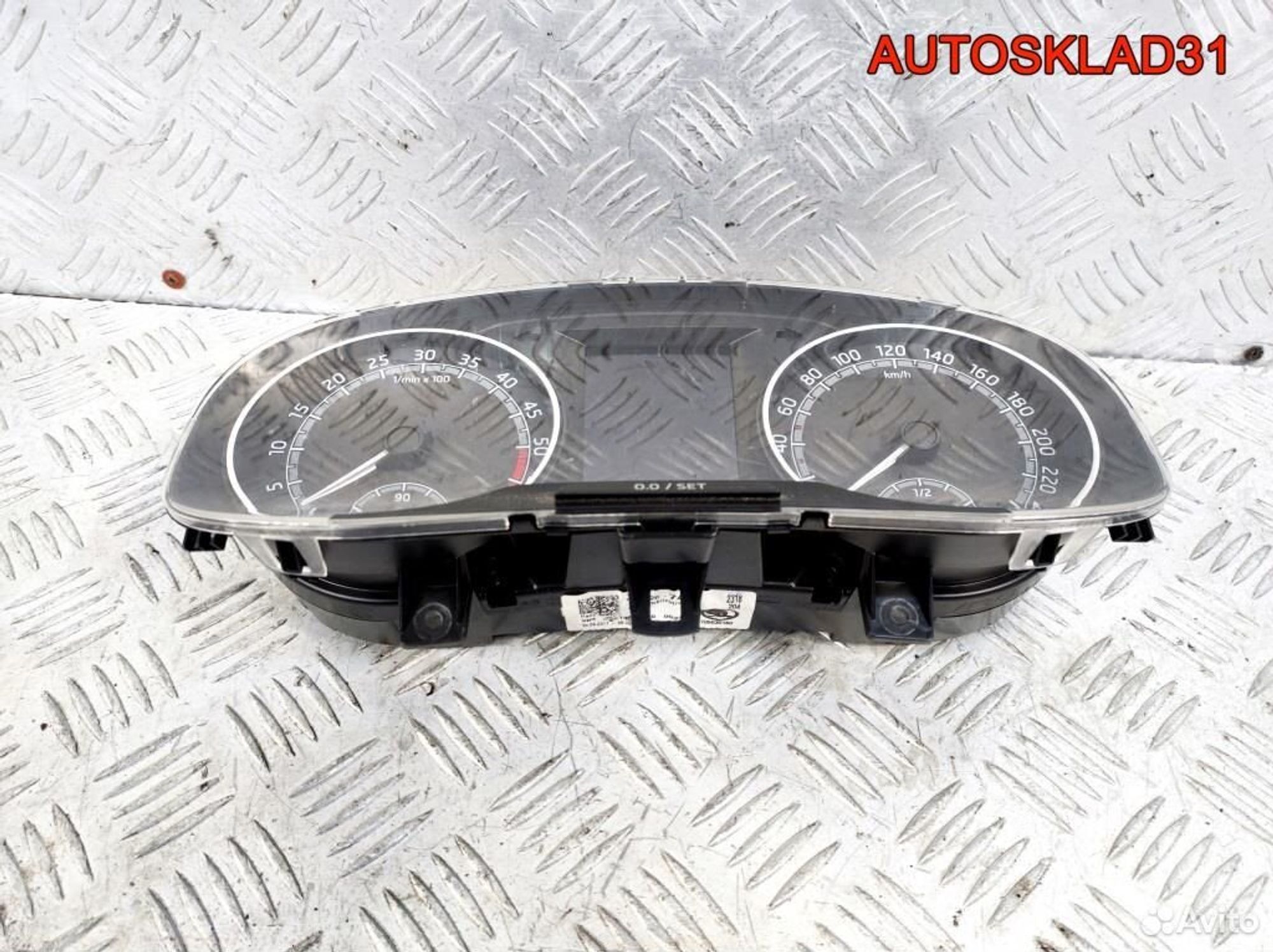 Панель приборов Skoda Rapid CXM 5JA920741B Дизель, 9800 рублей, Дубовое