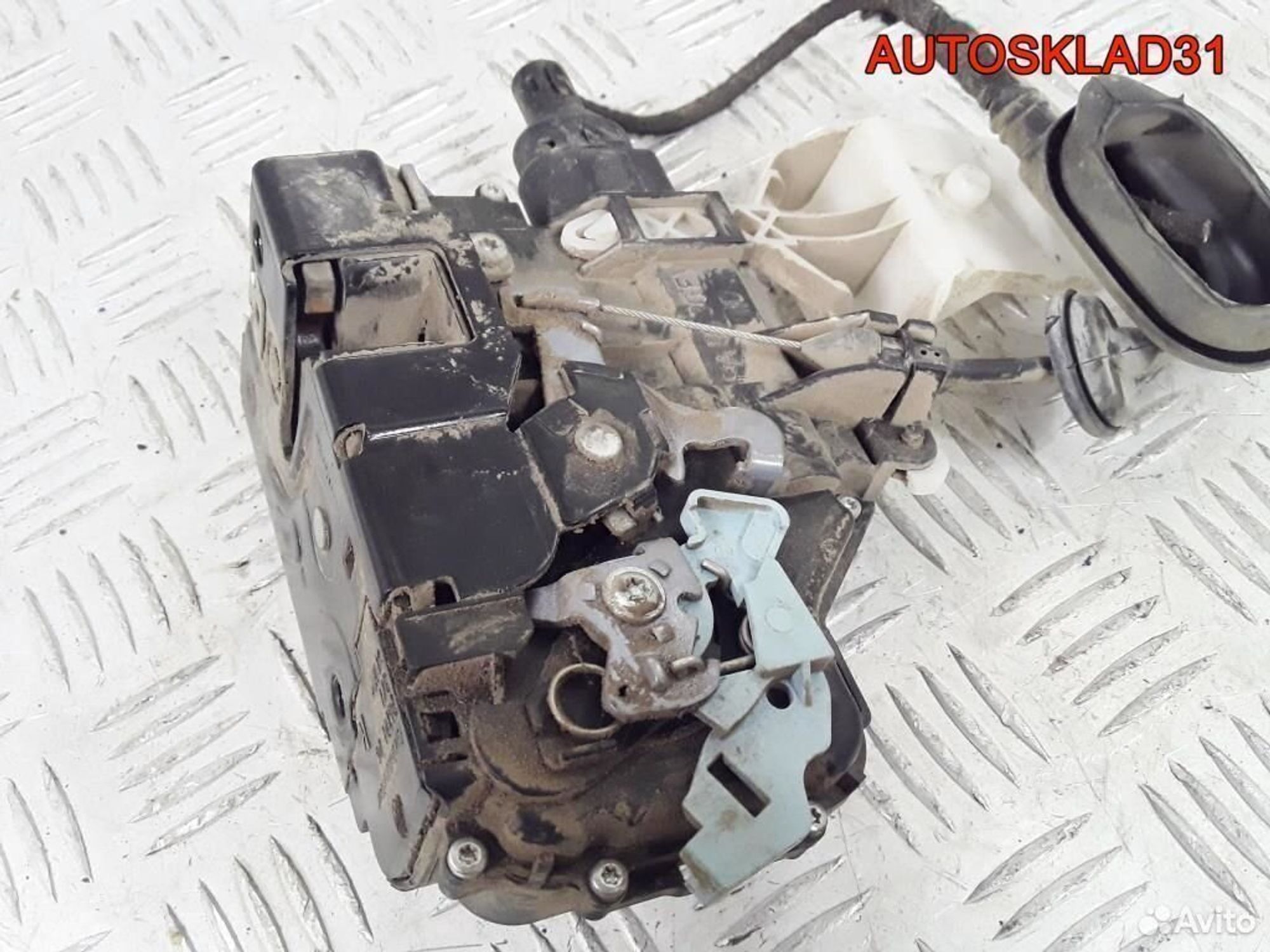 Замок двери передней правой VW Caddy 3 3D1837016AC, 2800 рублей, Дубовое