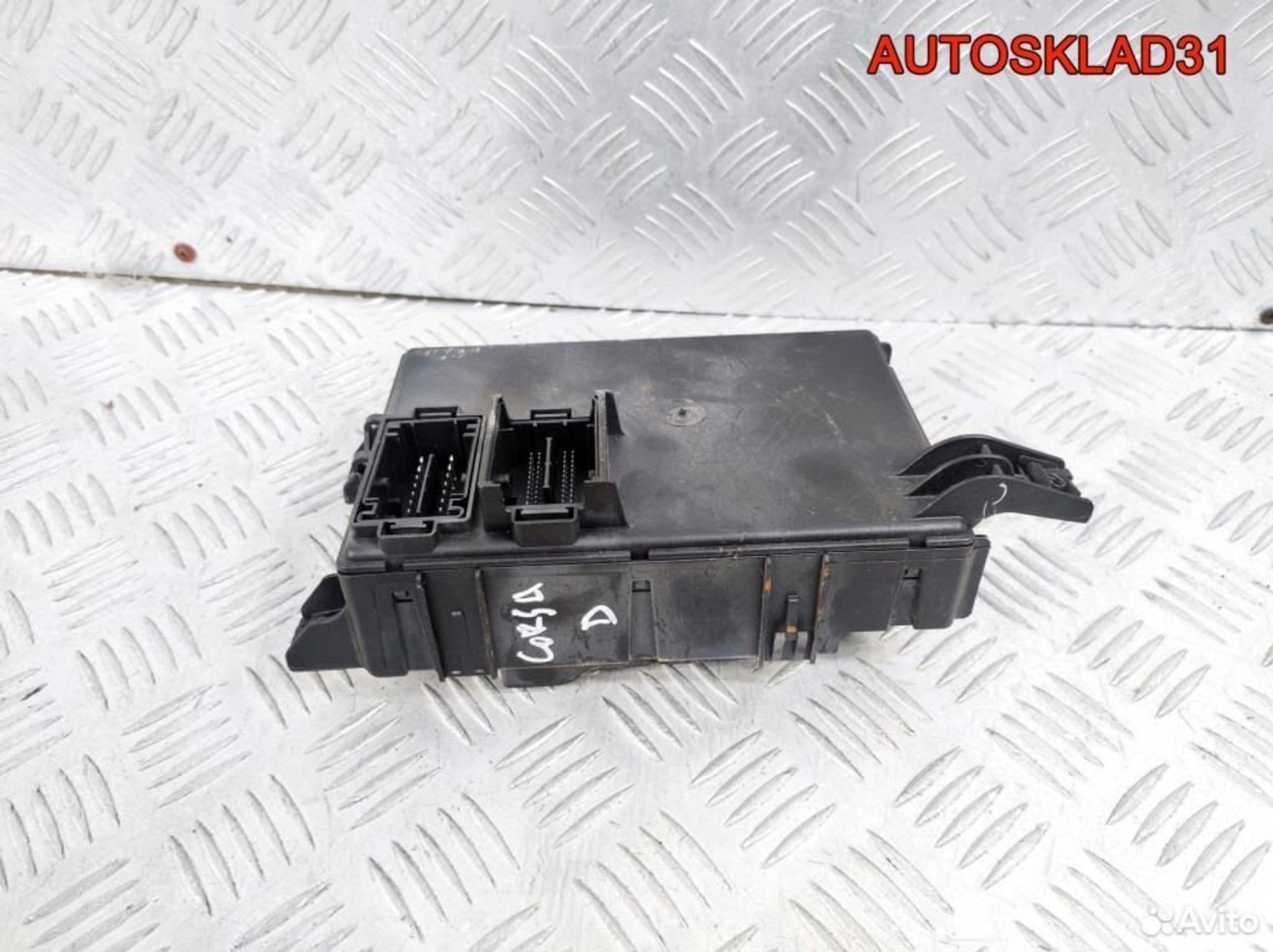 Блок предохранителей салона Opel Corsa D 13301560, 2100 рублей, Дубовое