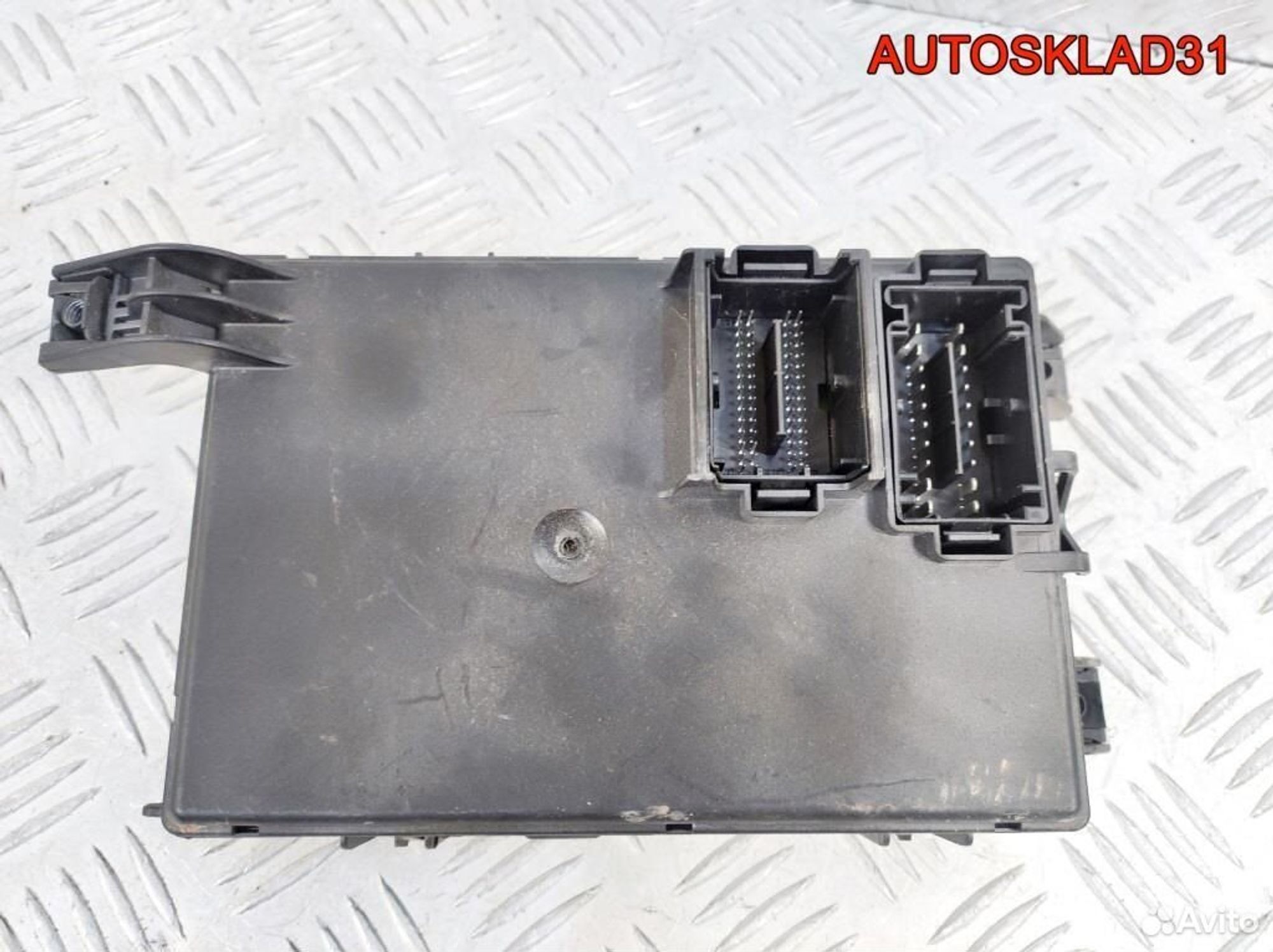 Блок предохранителей салона Opel Corsa D 13301560, 2100 рублей, Дубовое